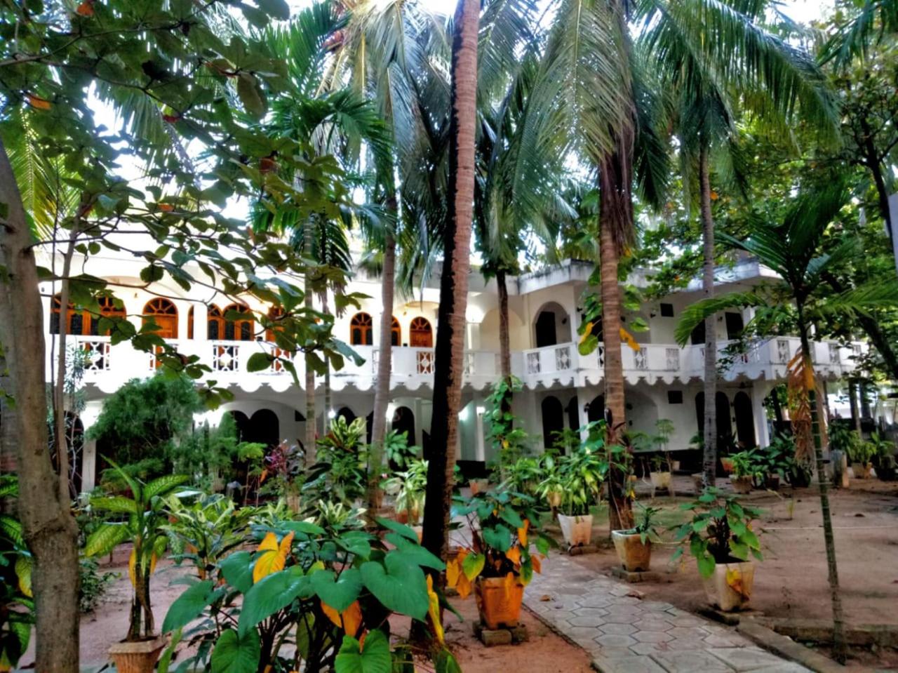 Palm Beach Resort by Yosha Guest