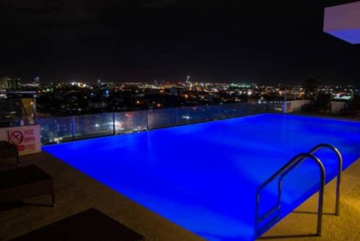 Mabolo Garden Flat A6 with free Rooftop Pool view 5