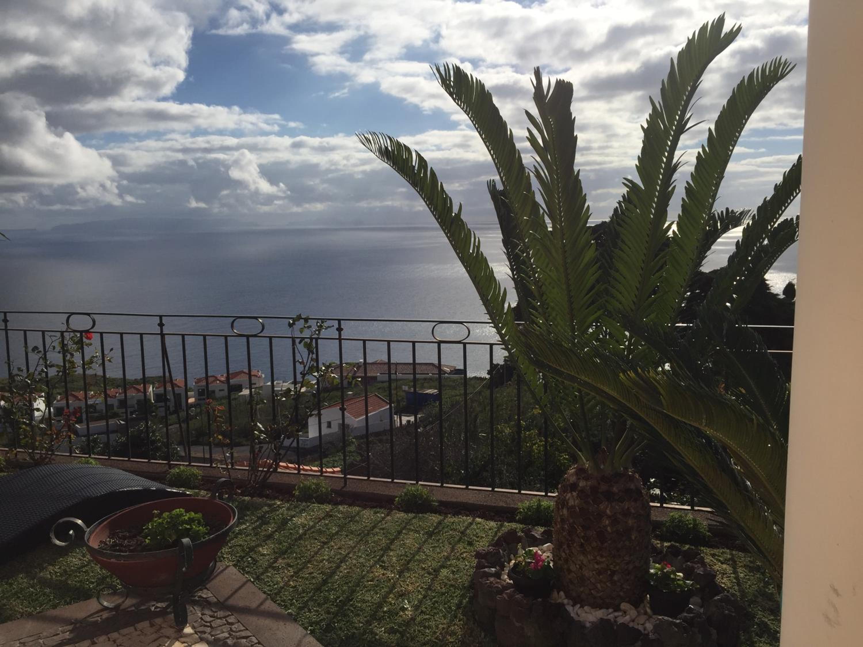 Vila Tagus Garajau view 5