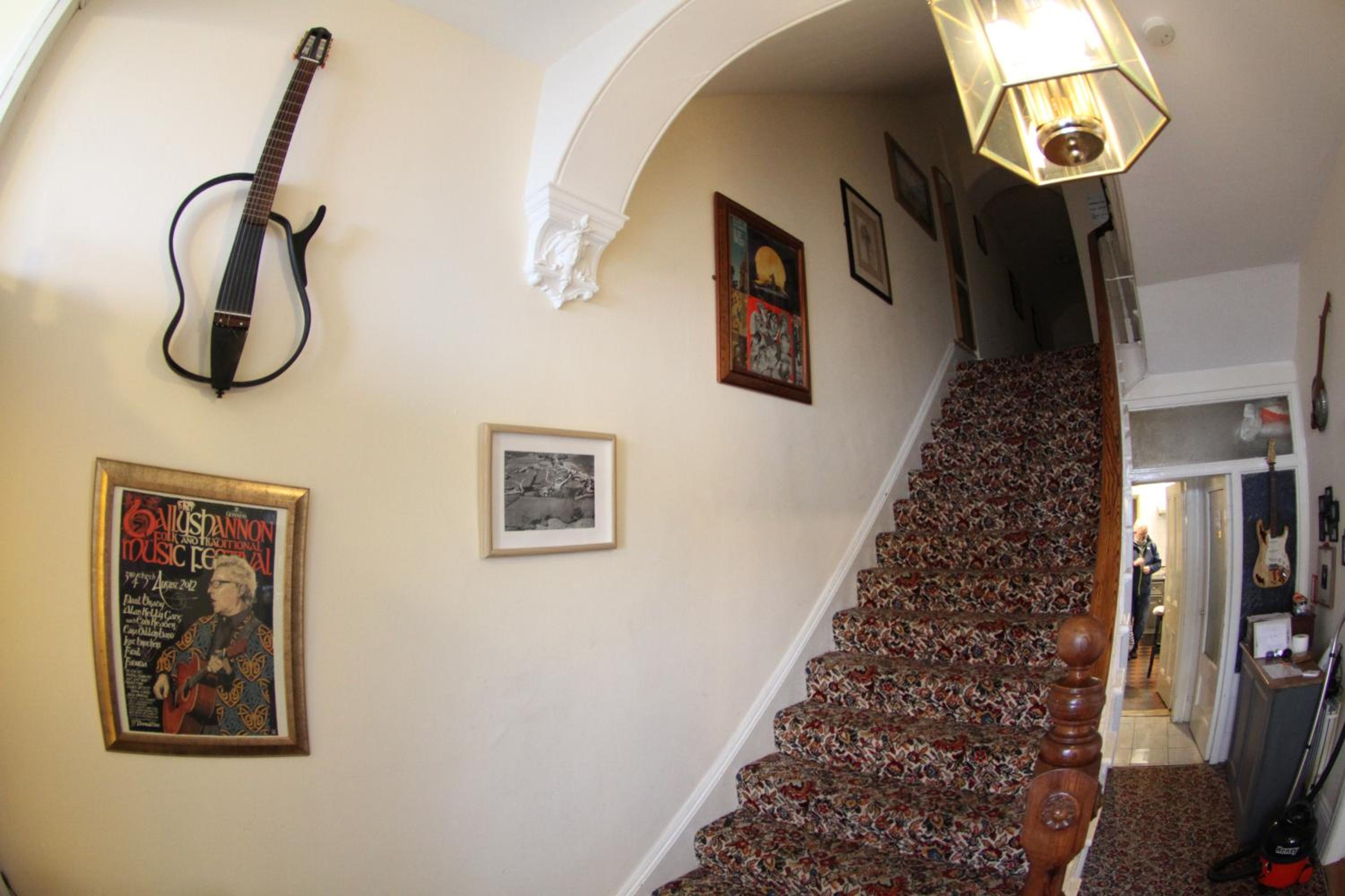 Rolling Wave Guesthouse