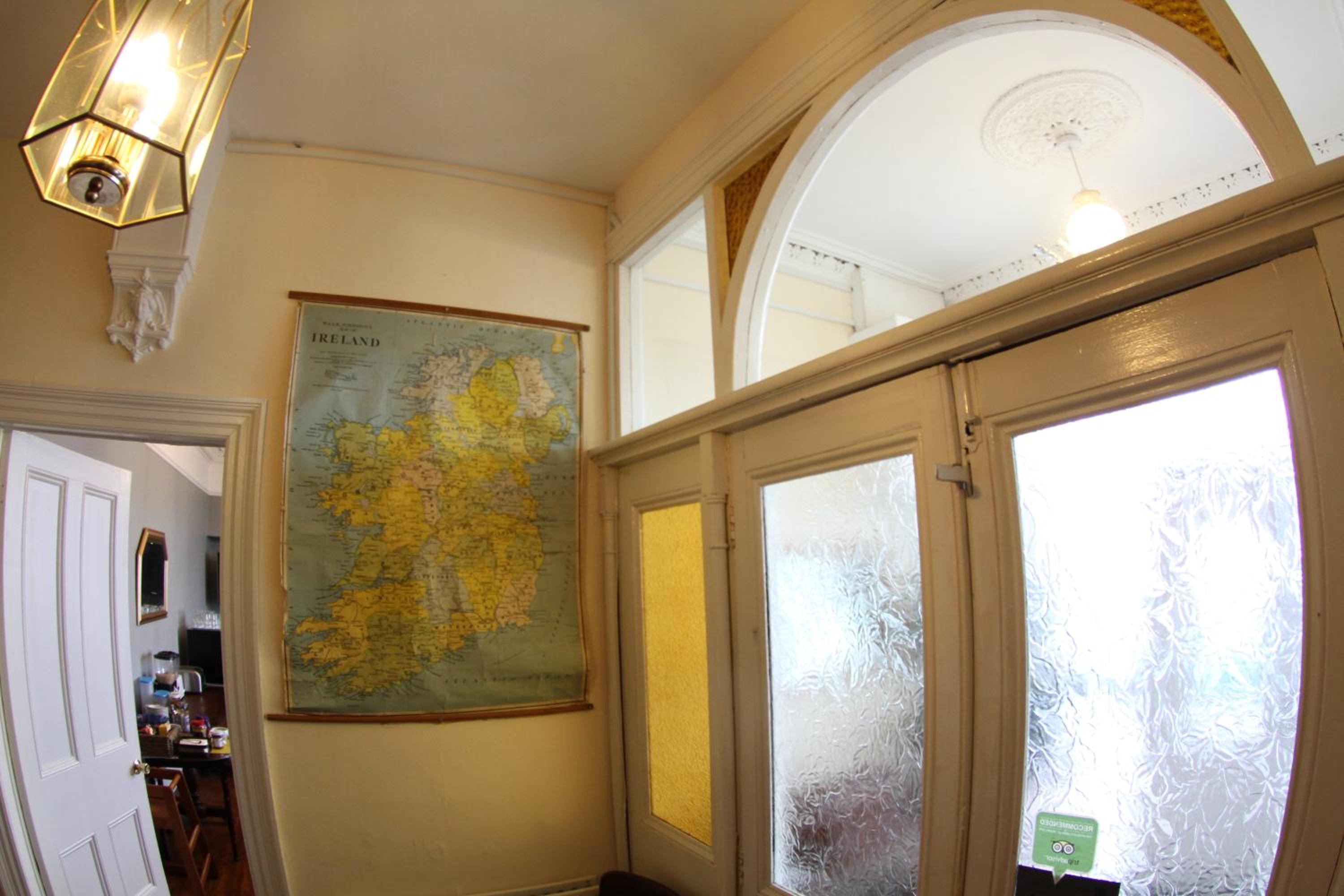 Rolling Wave Guesthouse