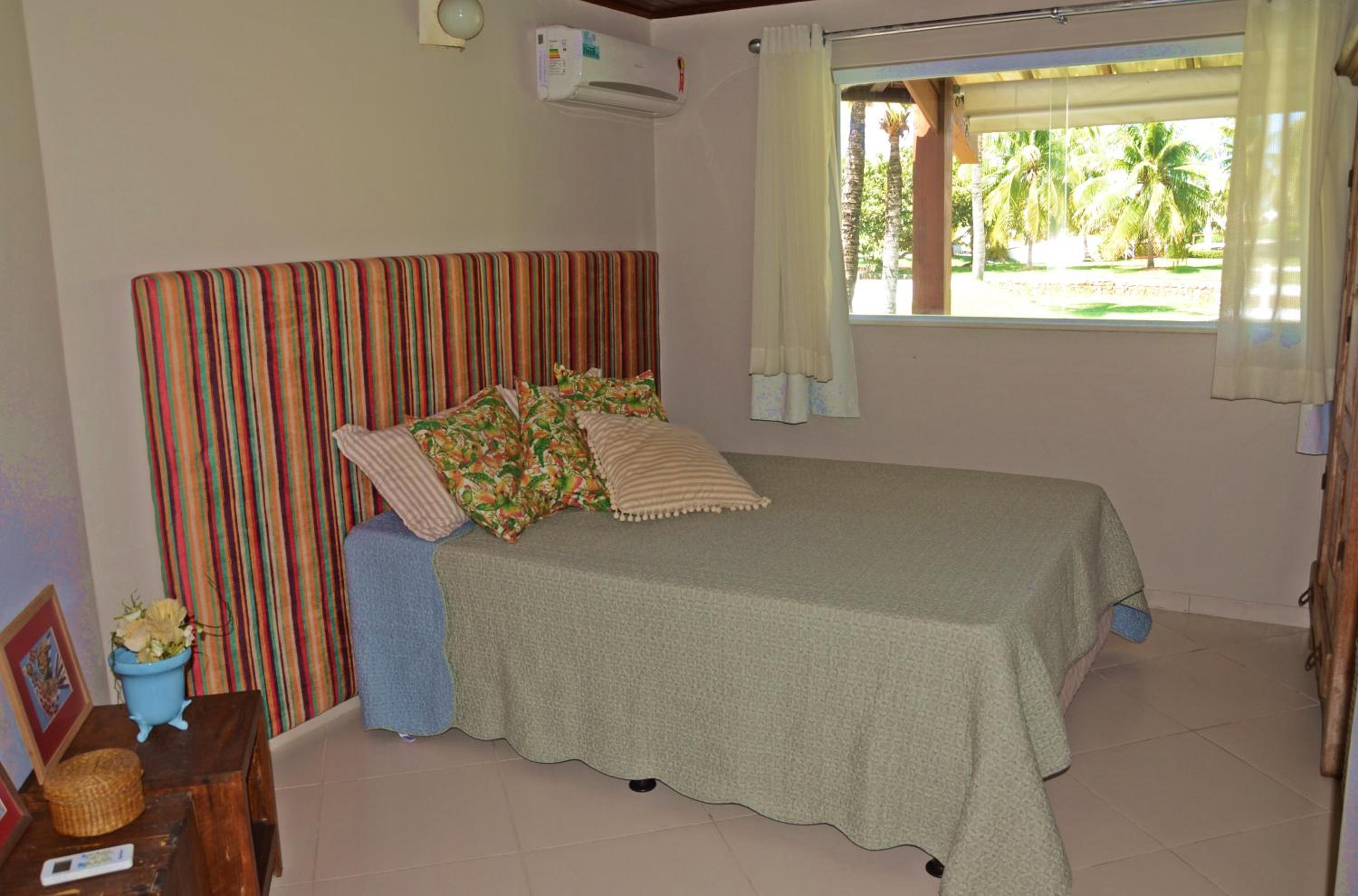 LINDA CASA 4 QUARTOS CONDOMÍNIO PARQUE INTERLAGOS