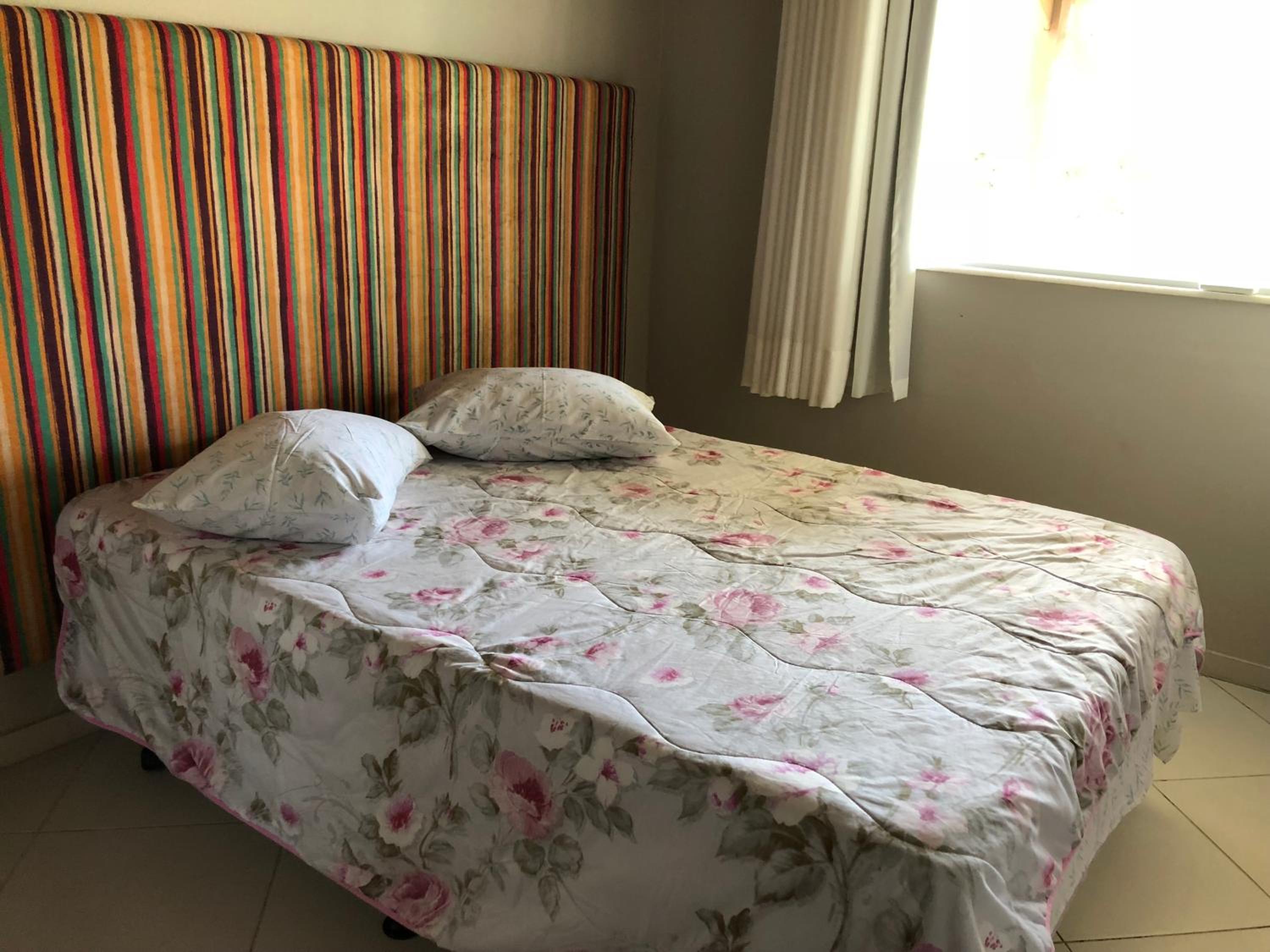 LINDA CASA 4 QUARTOS CONDOMÍNIO PARQUE INTERLAGOS
