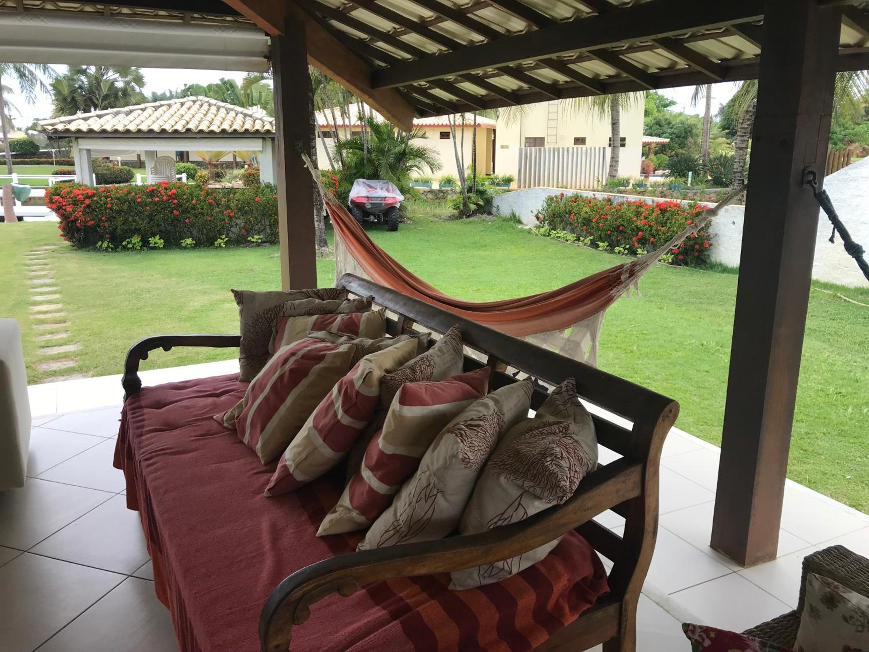 LINDA CASA 4 QUARTOS CONDOMÍNIO PARQUE INTERLAGOS