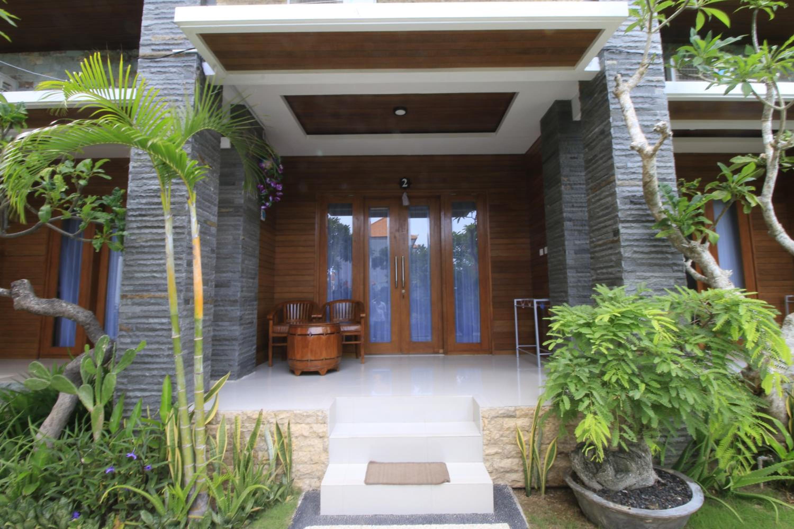 Green Beach Inn