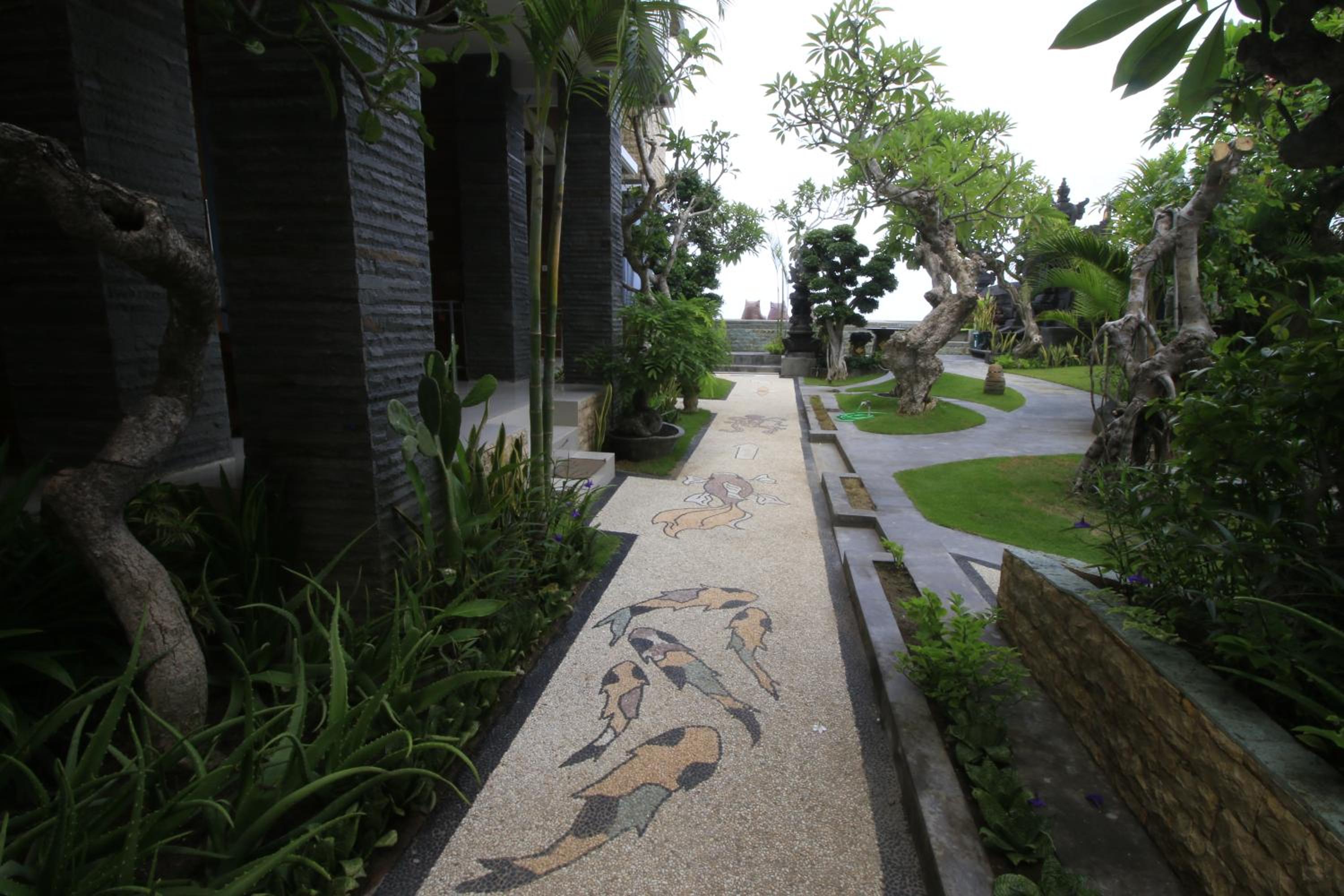 Green Beach Inn