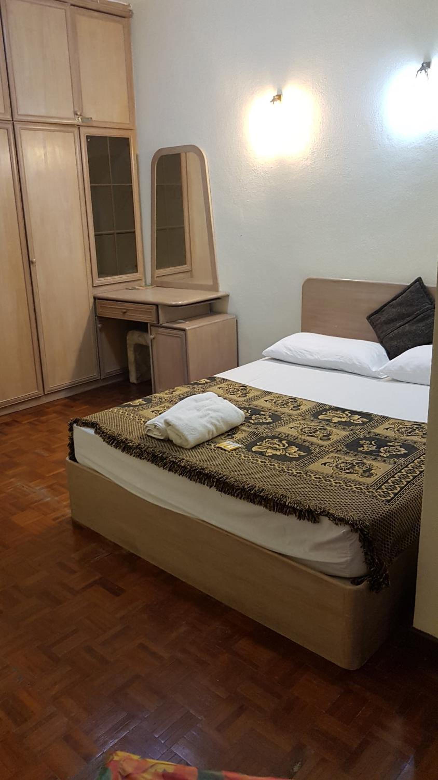 Home stay Bayu Emas Appartment, Batu Ferringhi photo 4