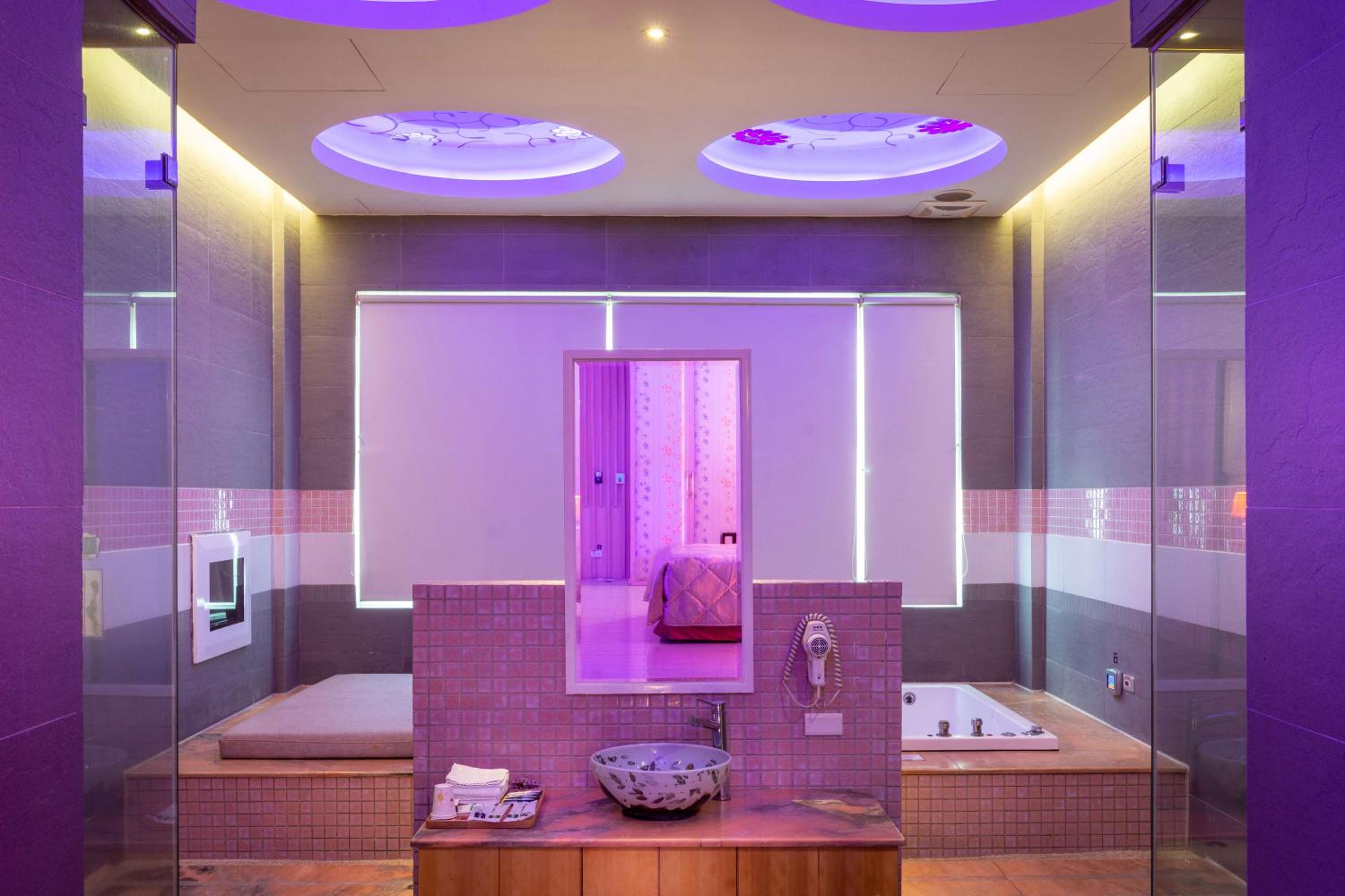 Vogue Boutique Motel