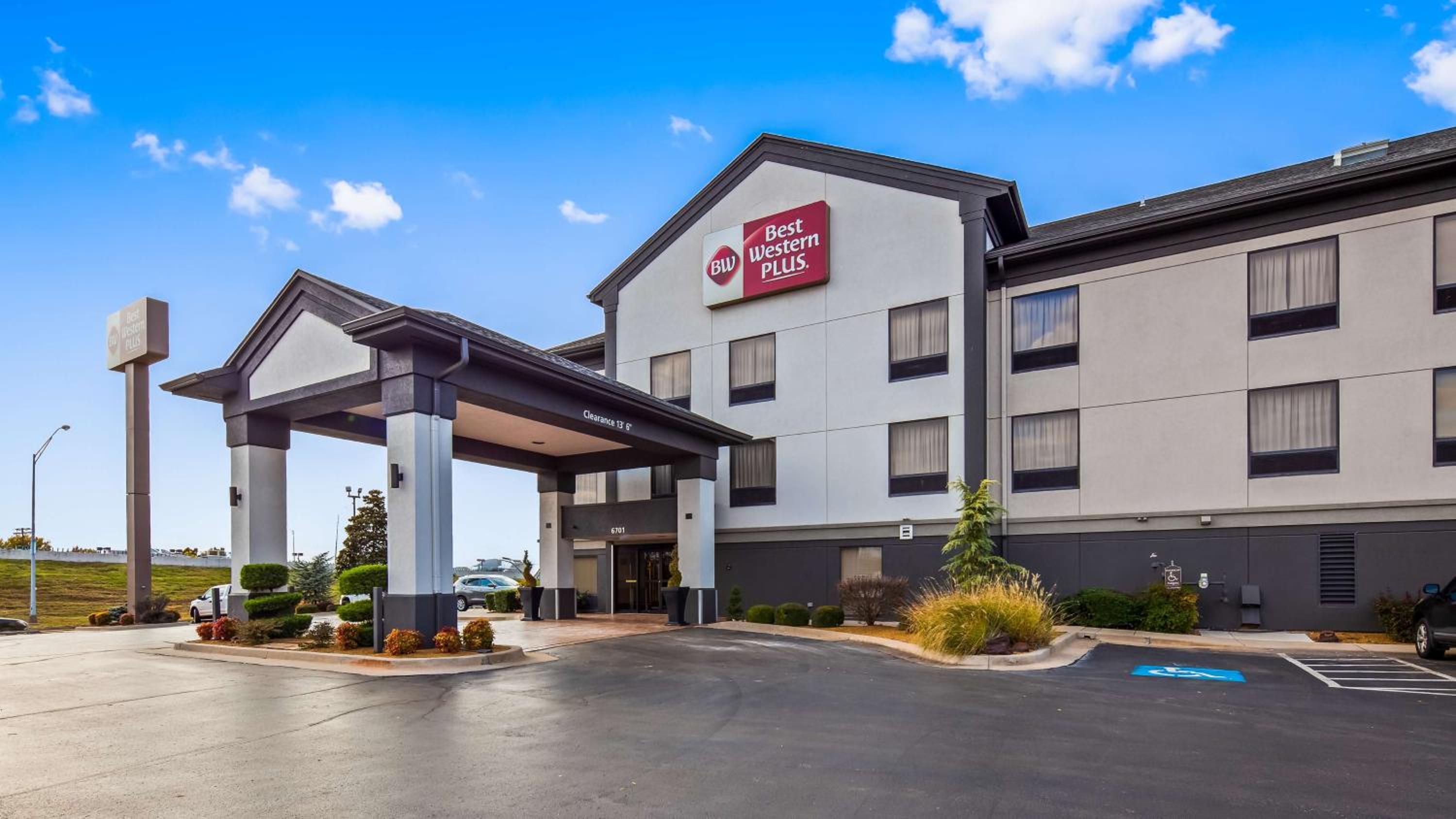 Hotel Best Western Plus Midwest City Inn & Suites