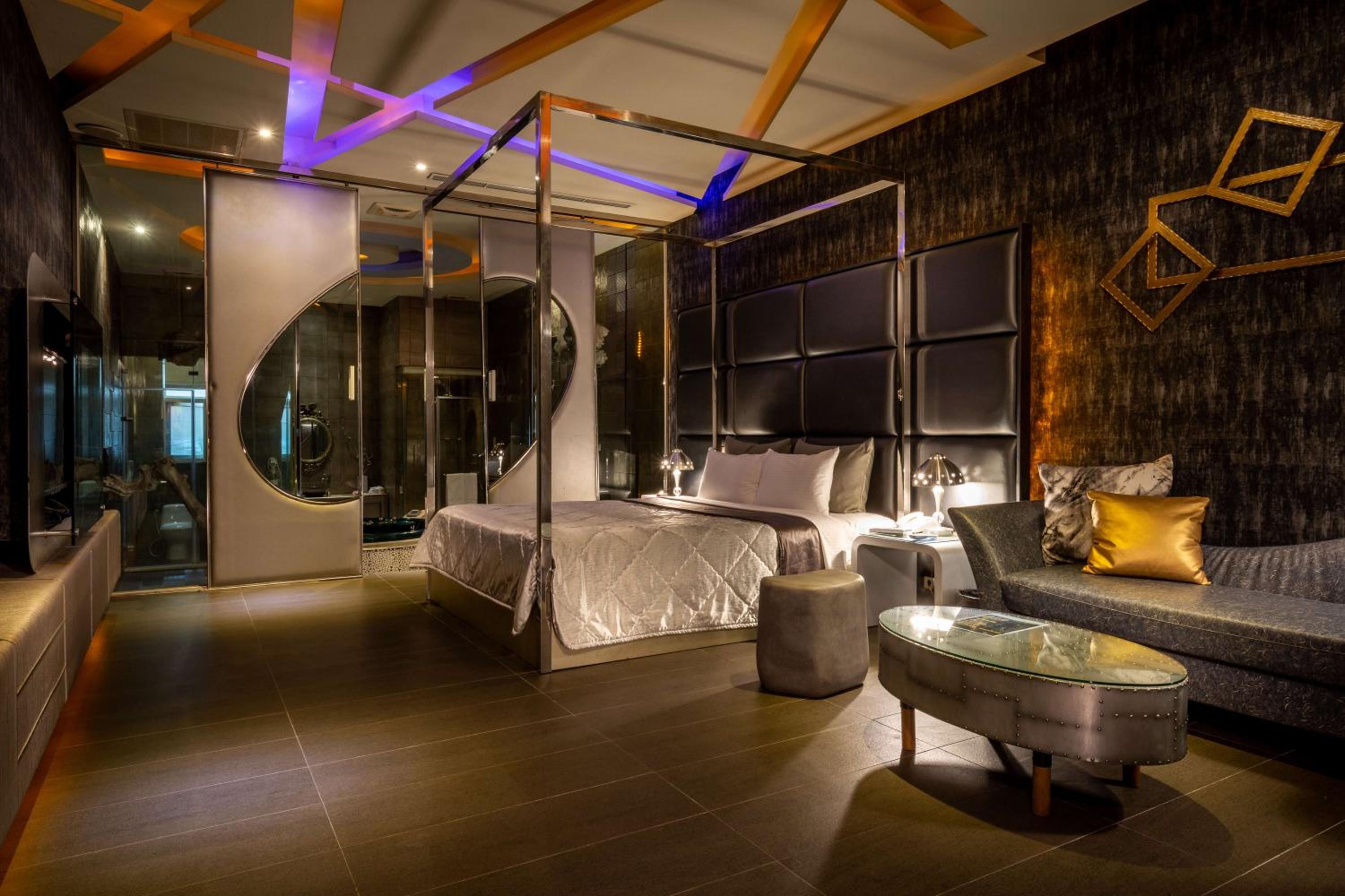 Vogue Boutique Motel