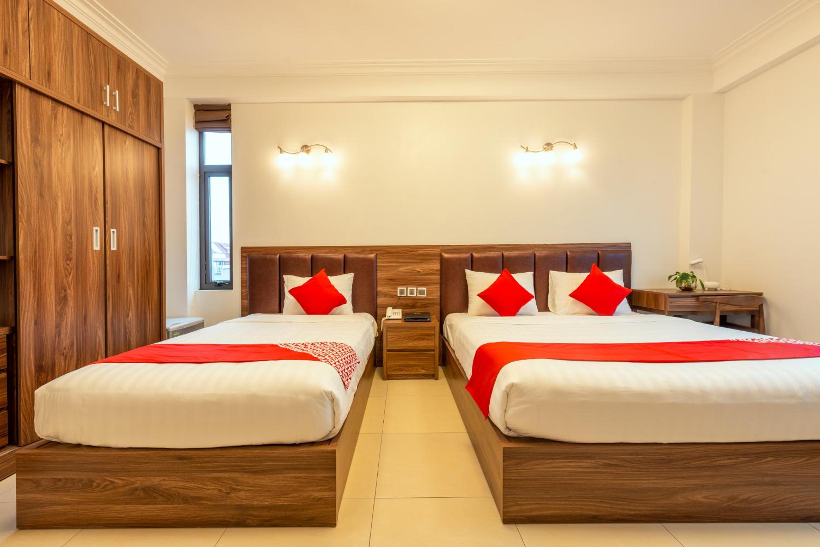 Westlake Tay Ho Hotel 696 Lạc Long Quân
