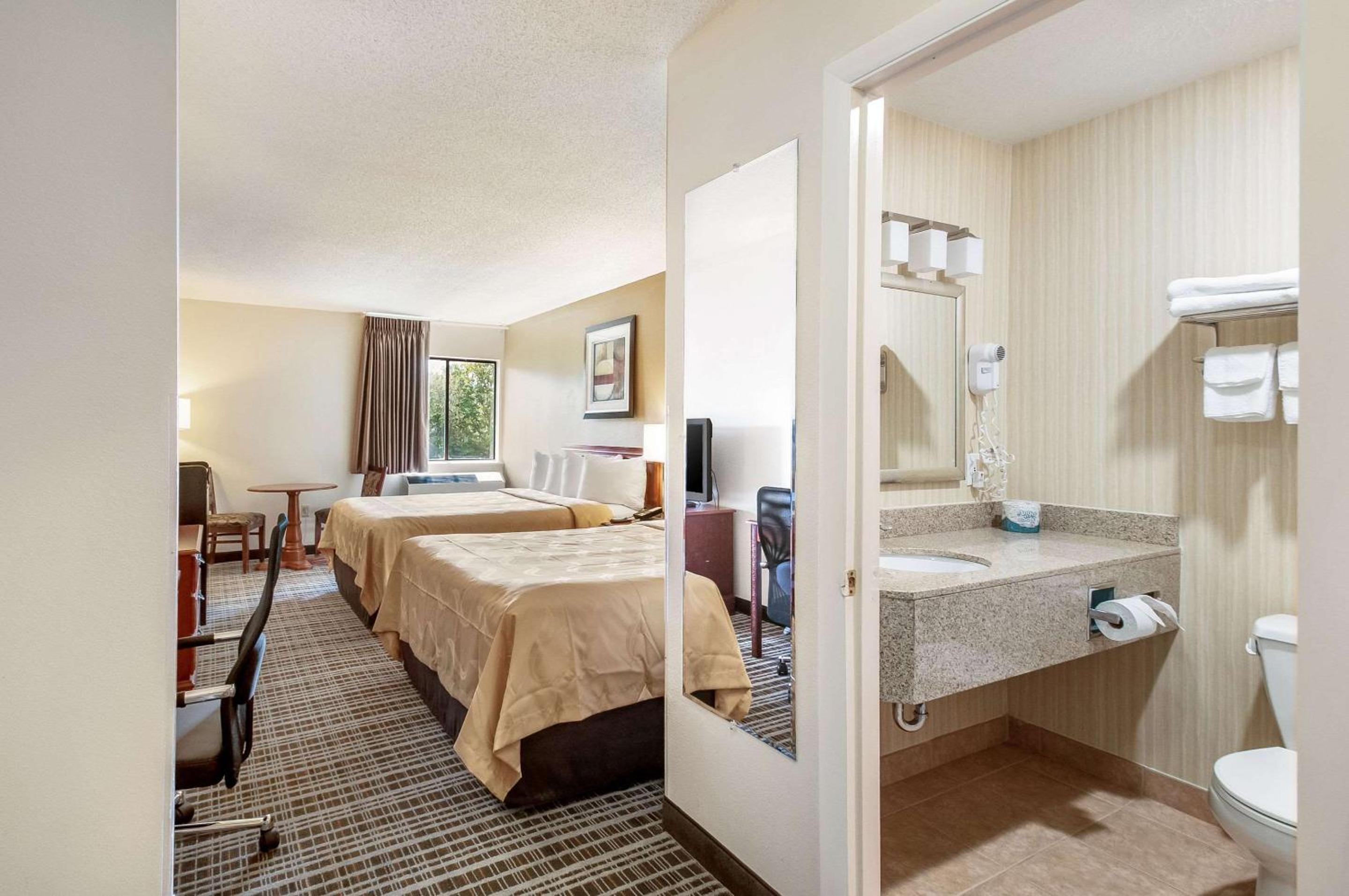 Quality Inn Harpers Ferry - Charles Town