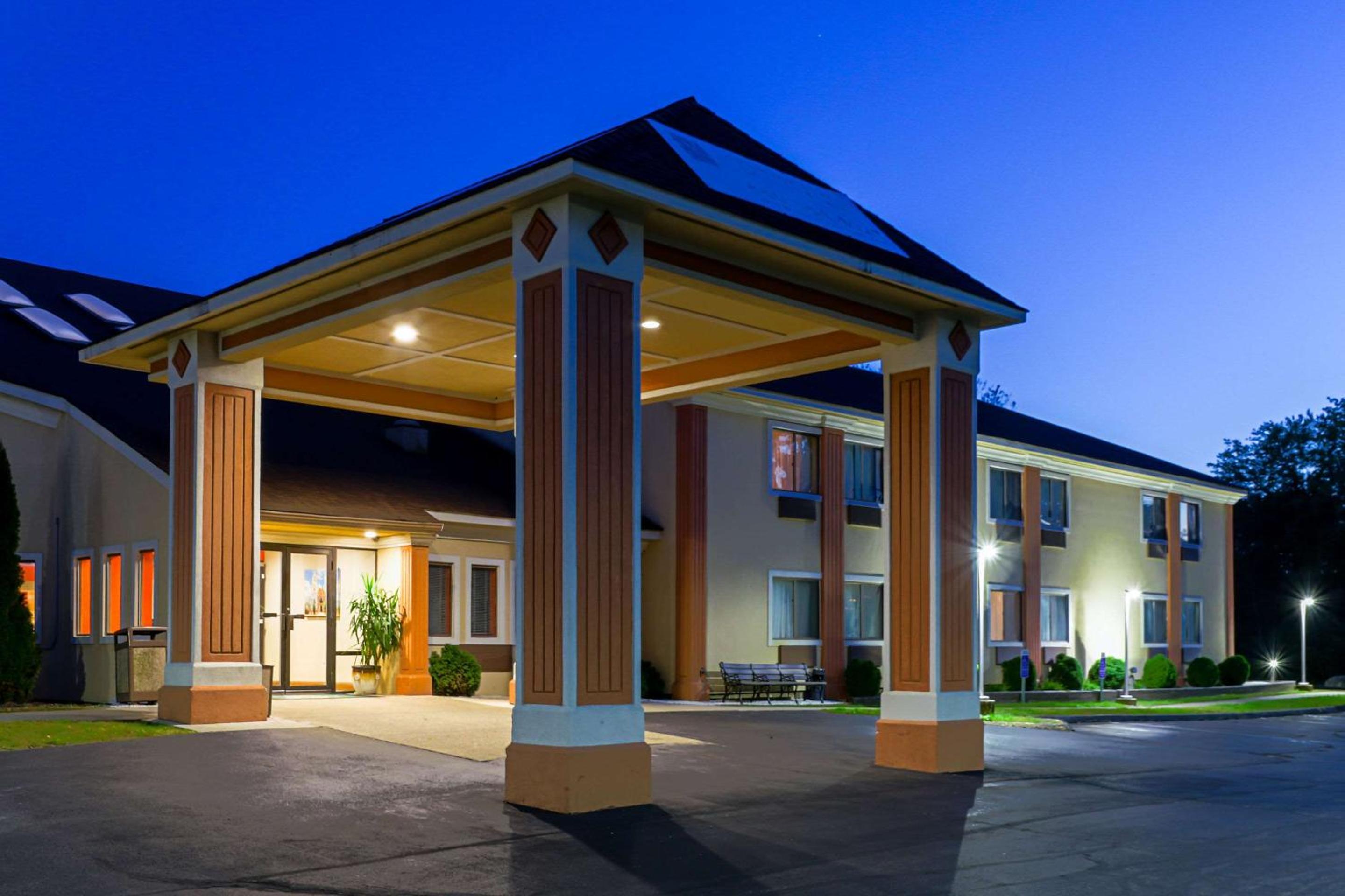 Quality Inn Plainfield I-395 view 2