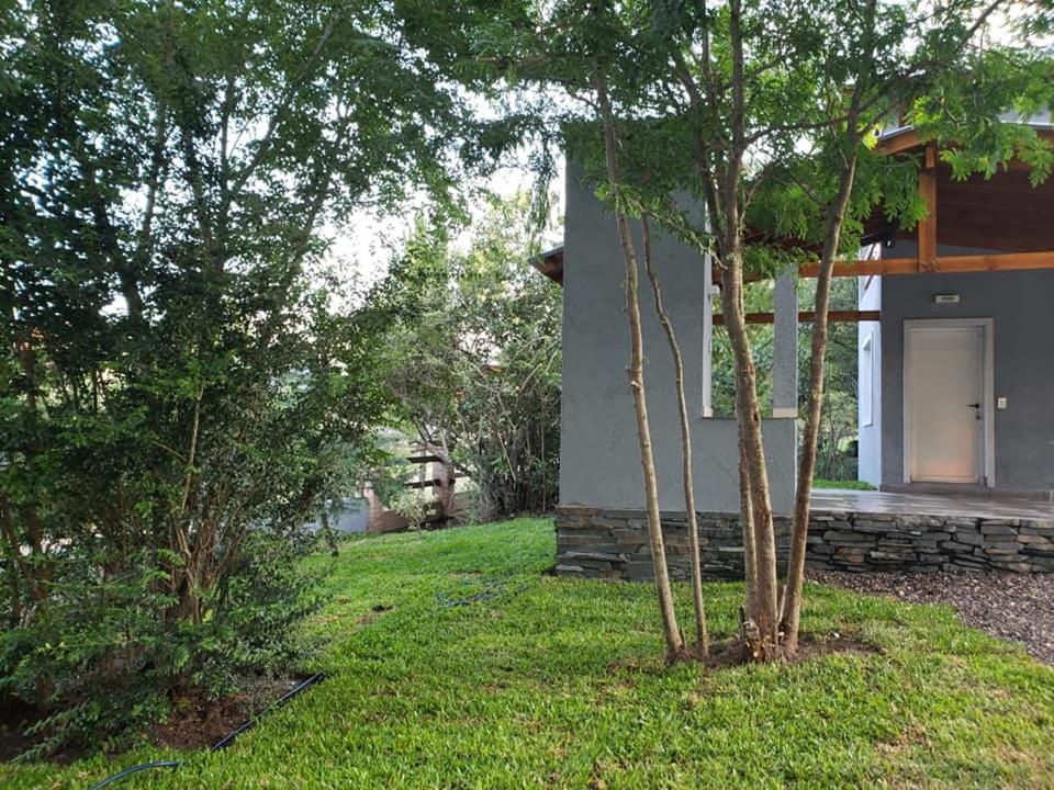 Casa 2 Dormitorios 3 baños a mt del rio excelente entorno natural
