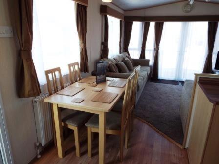 3 Bedroom Caravan view 4