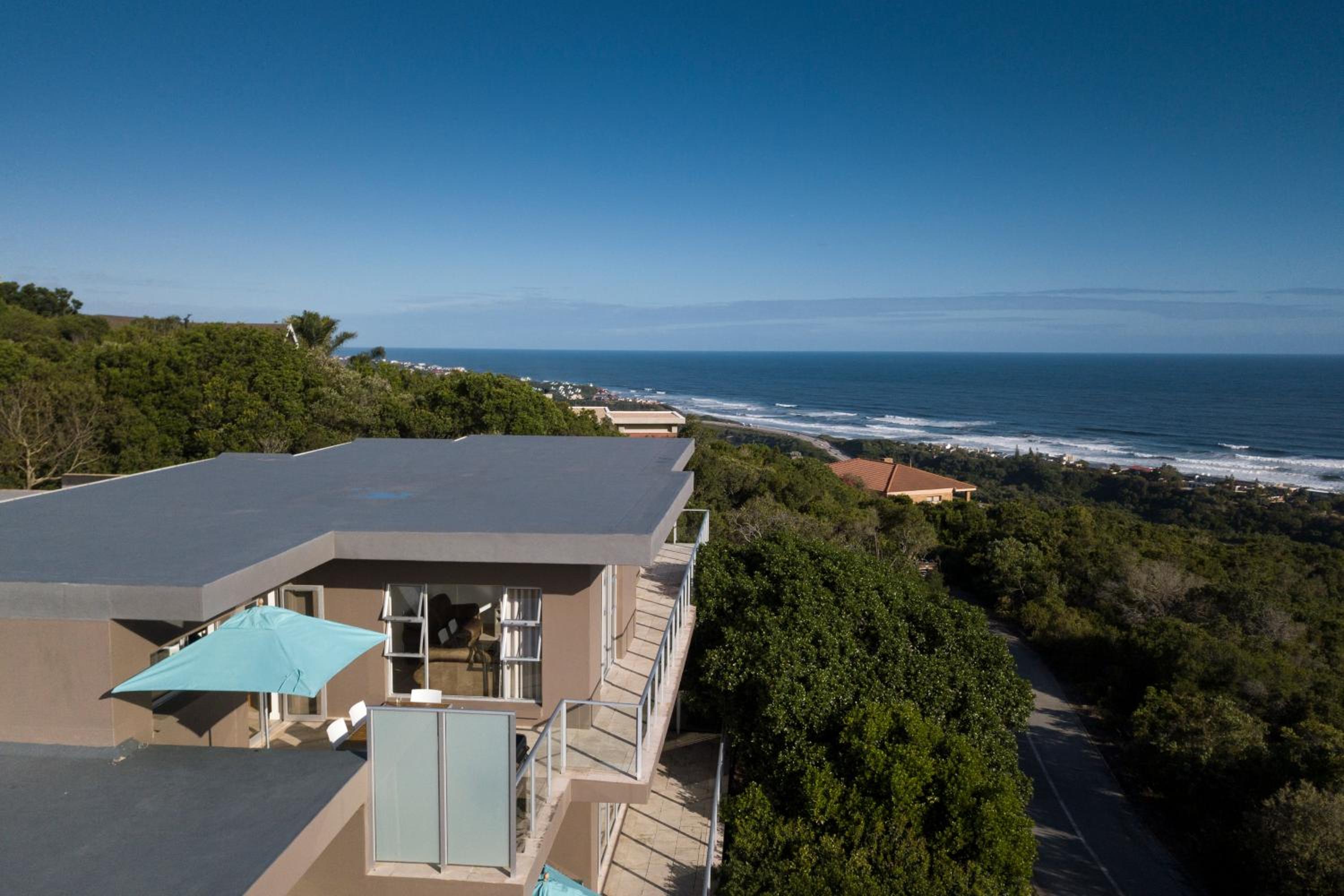 Infinity Blue Luxury Accommodation view 4