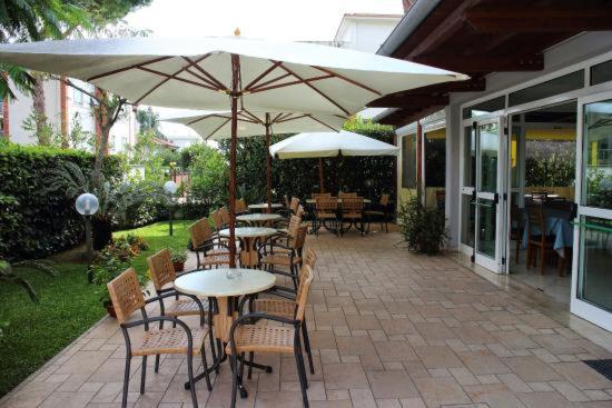 outdoor BBQ area