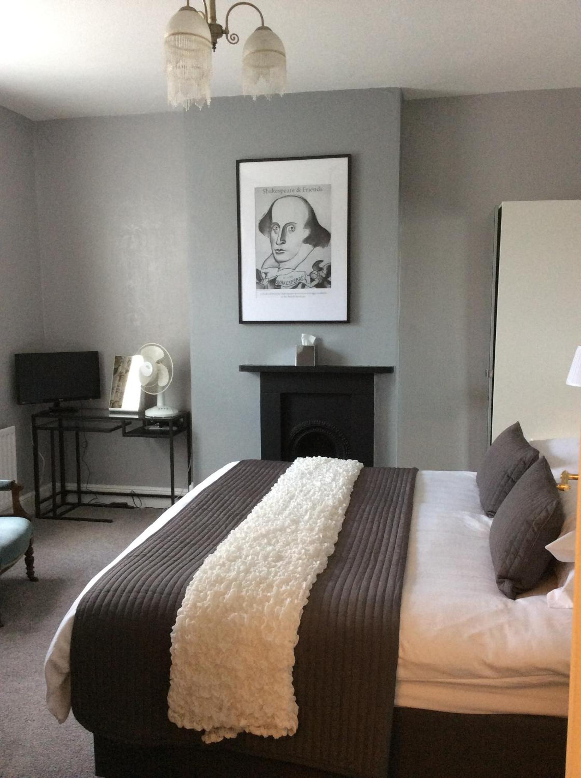 Hedley Villa Guest House