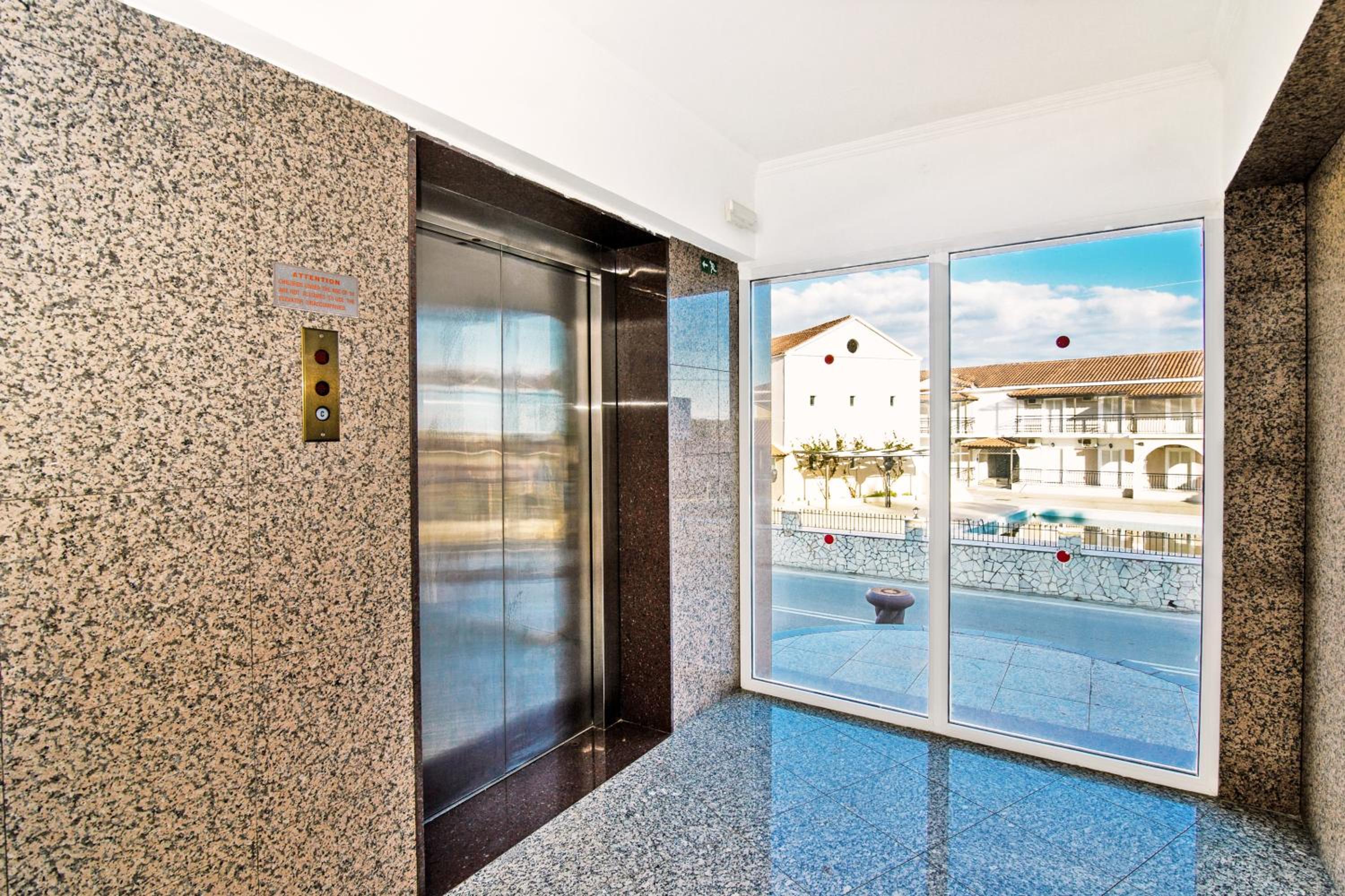 Laganas Vacations - Hotel Aura - Property Image 2