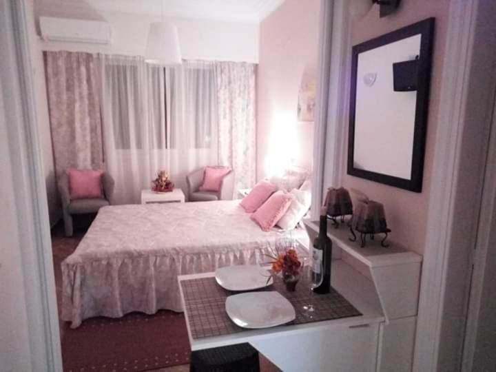 Sylvia' s Apartments