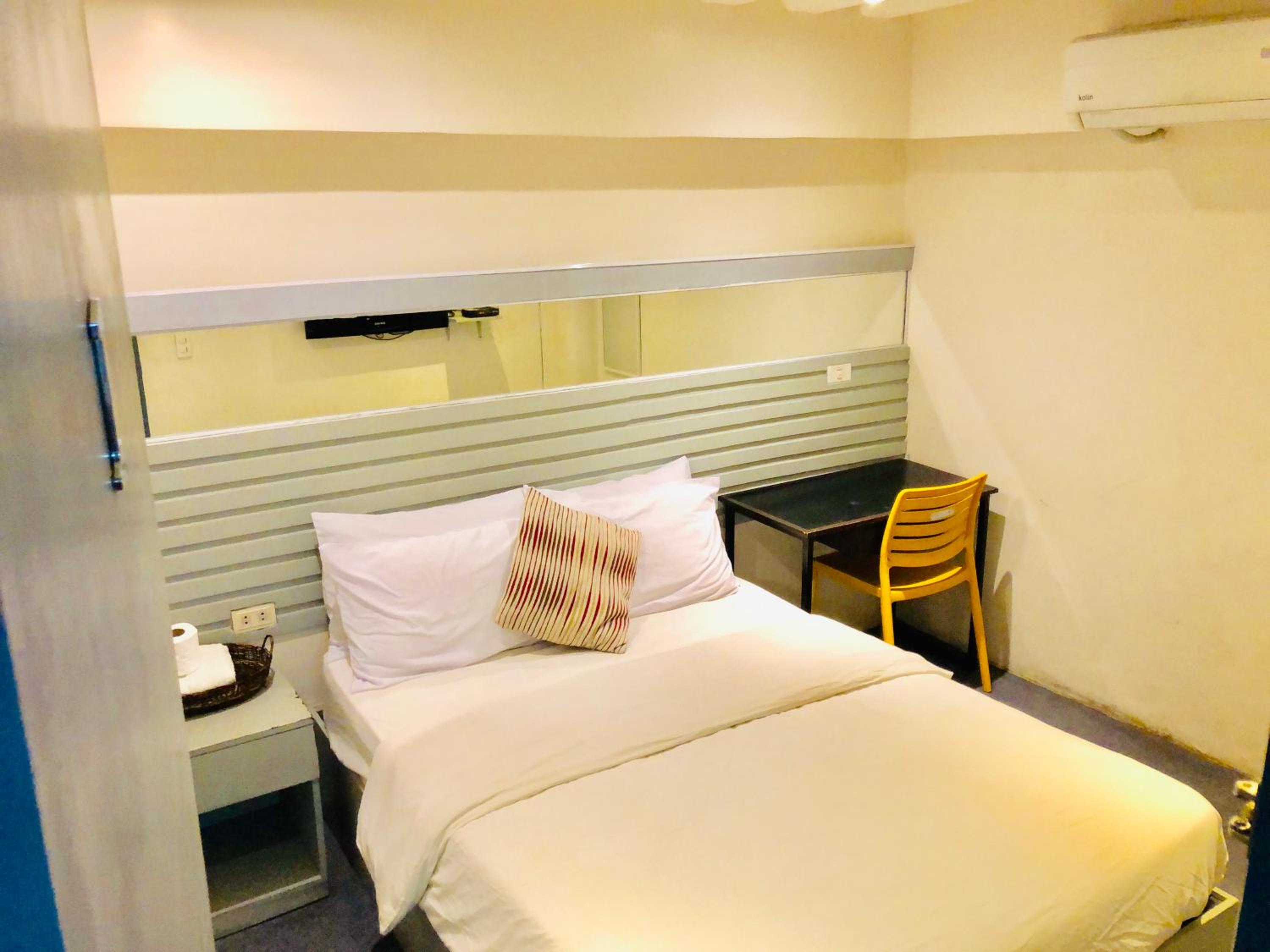 Hometown Hotel - Lacson Bacolod