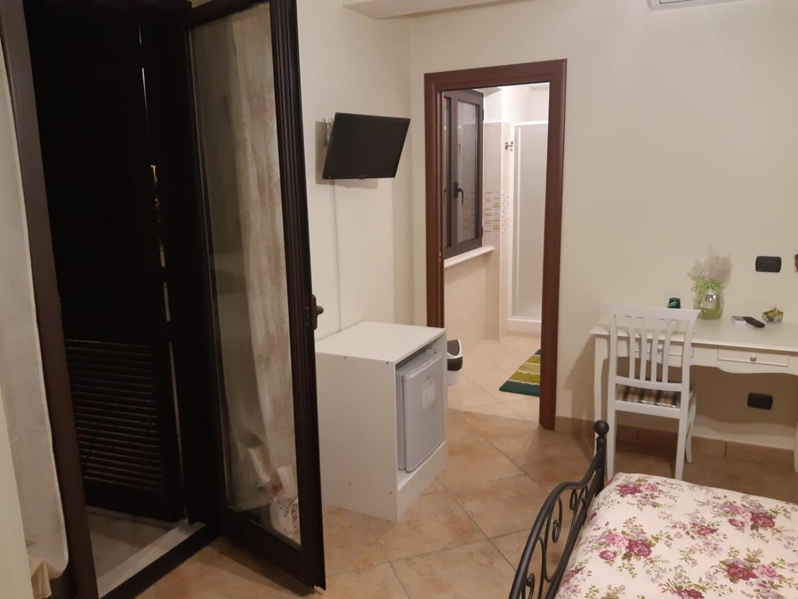 Photo 19