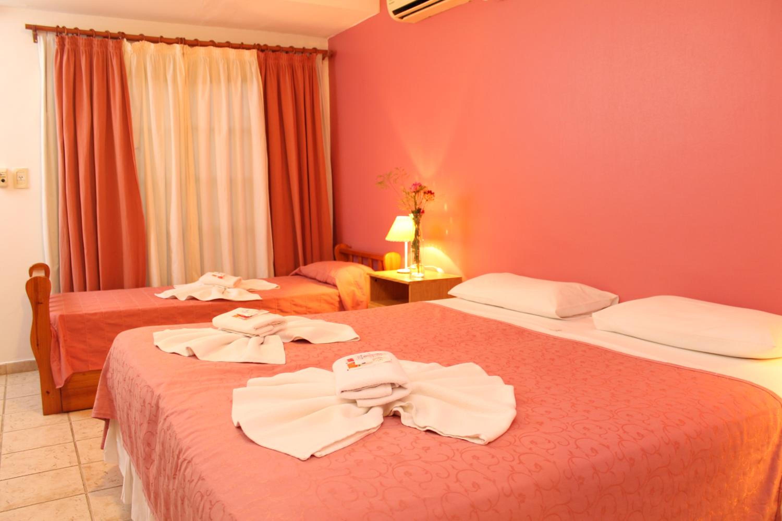 Brisas del Lago Apart y Hotel