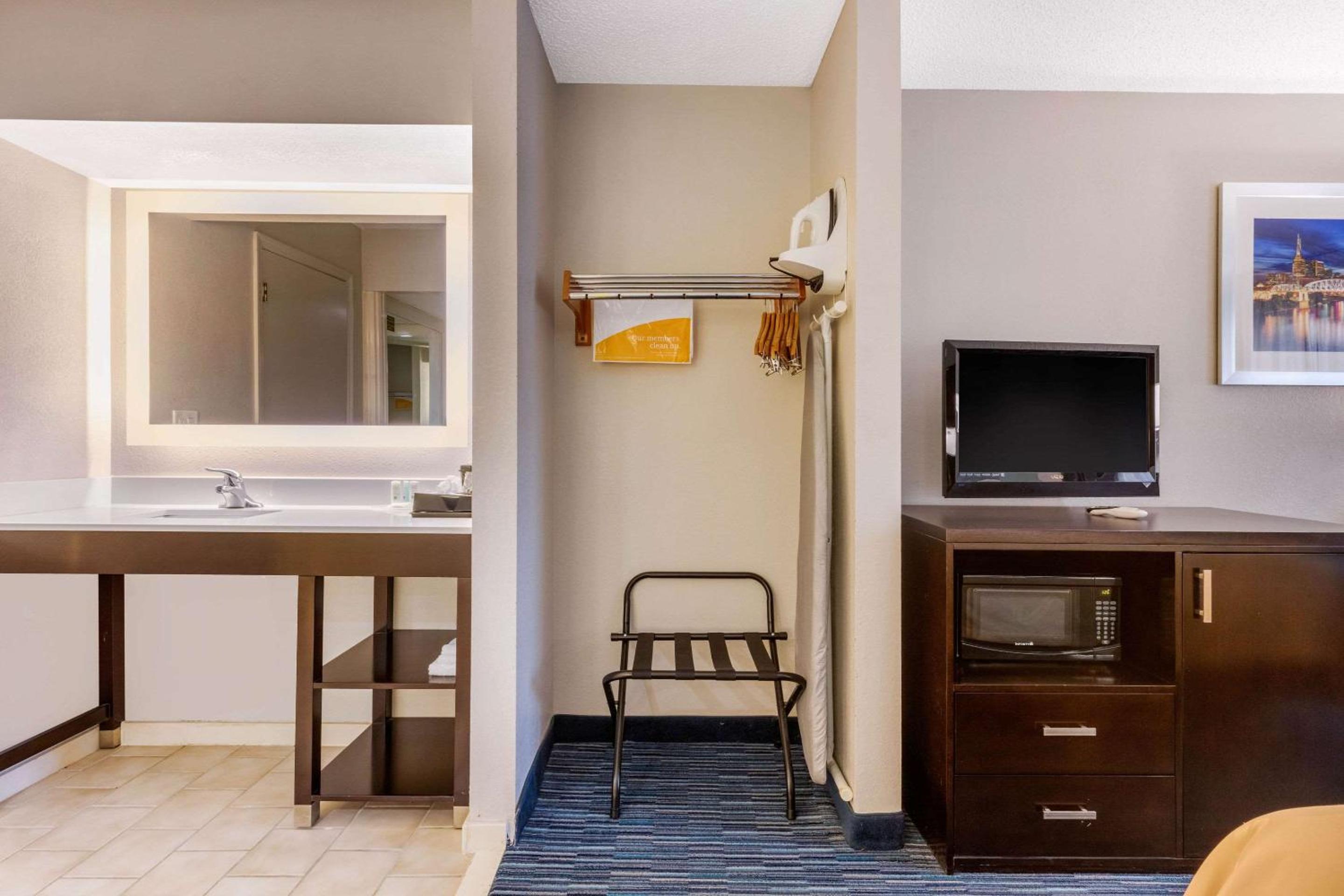 Quality Inn - Property Image 18