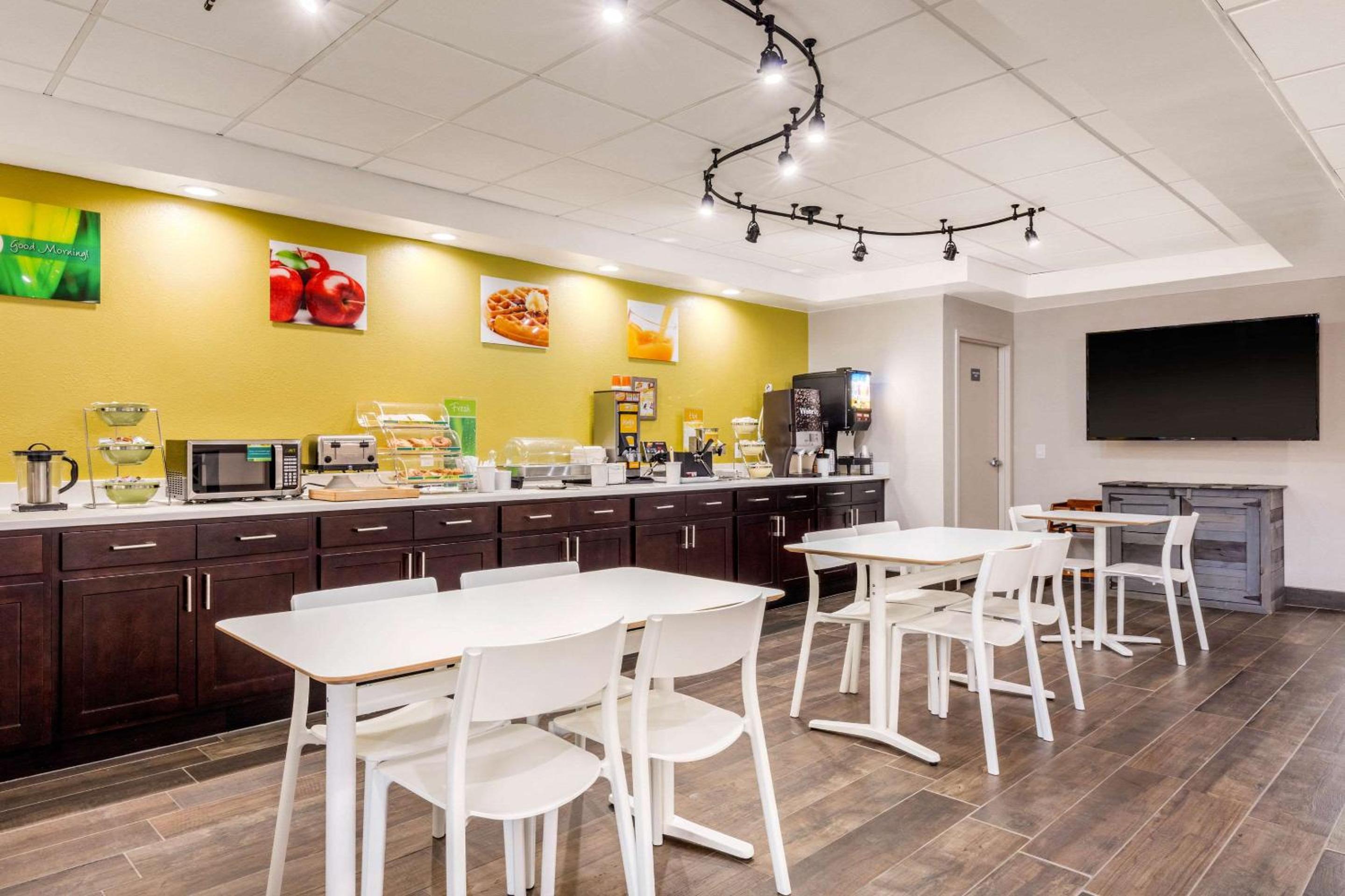 Quality Inn - Property Image 11