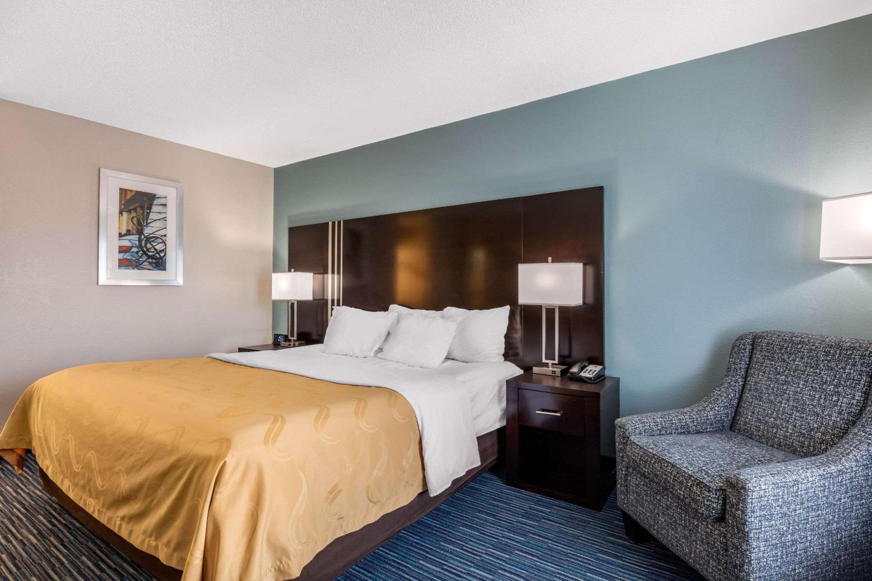 Quality Inn - Property Image 9