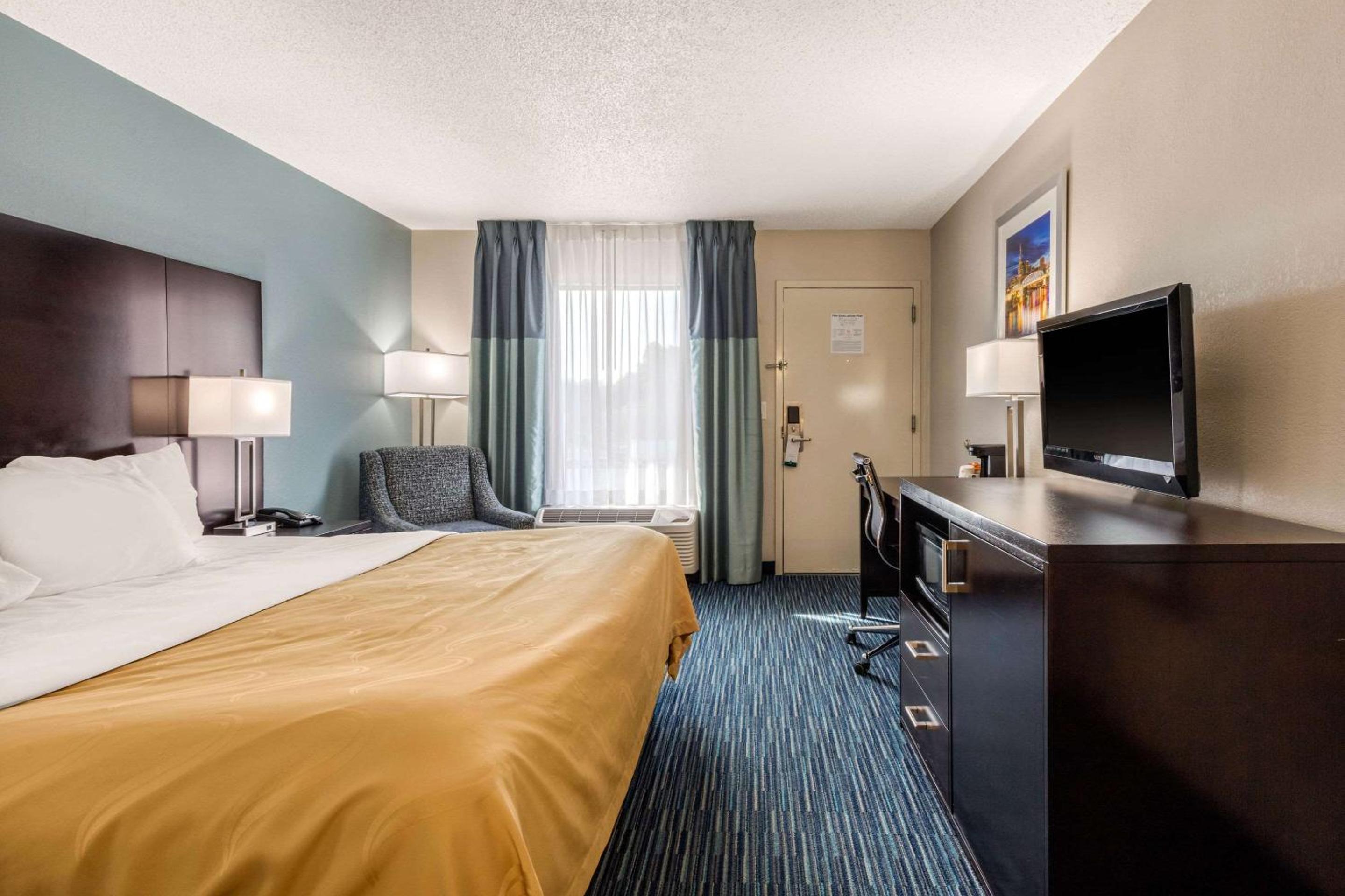 Quality Inn - Property Image 6