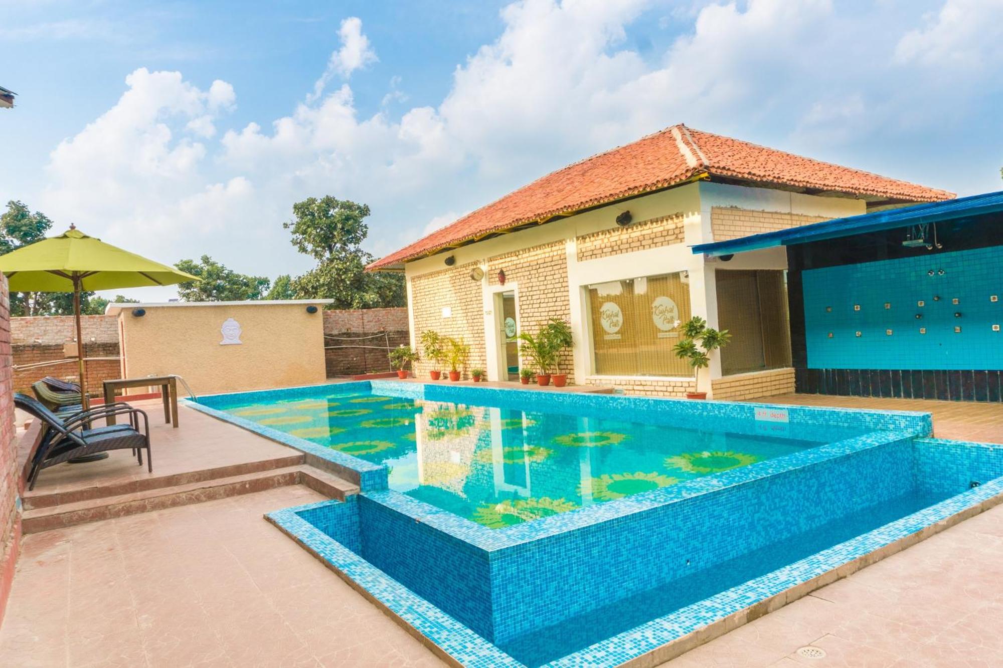 swimming pool