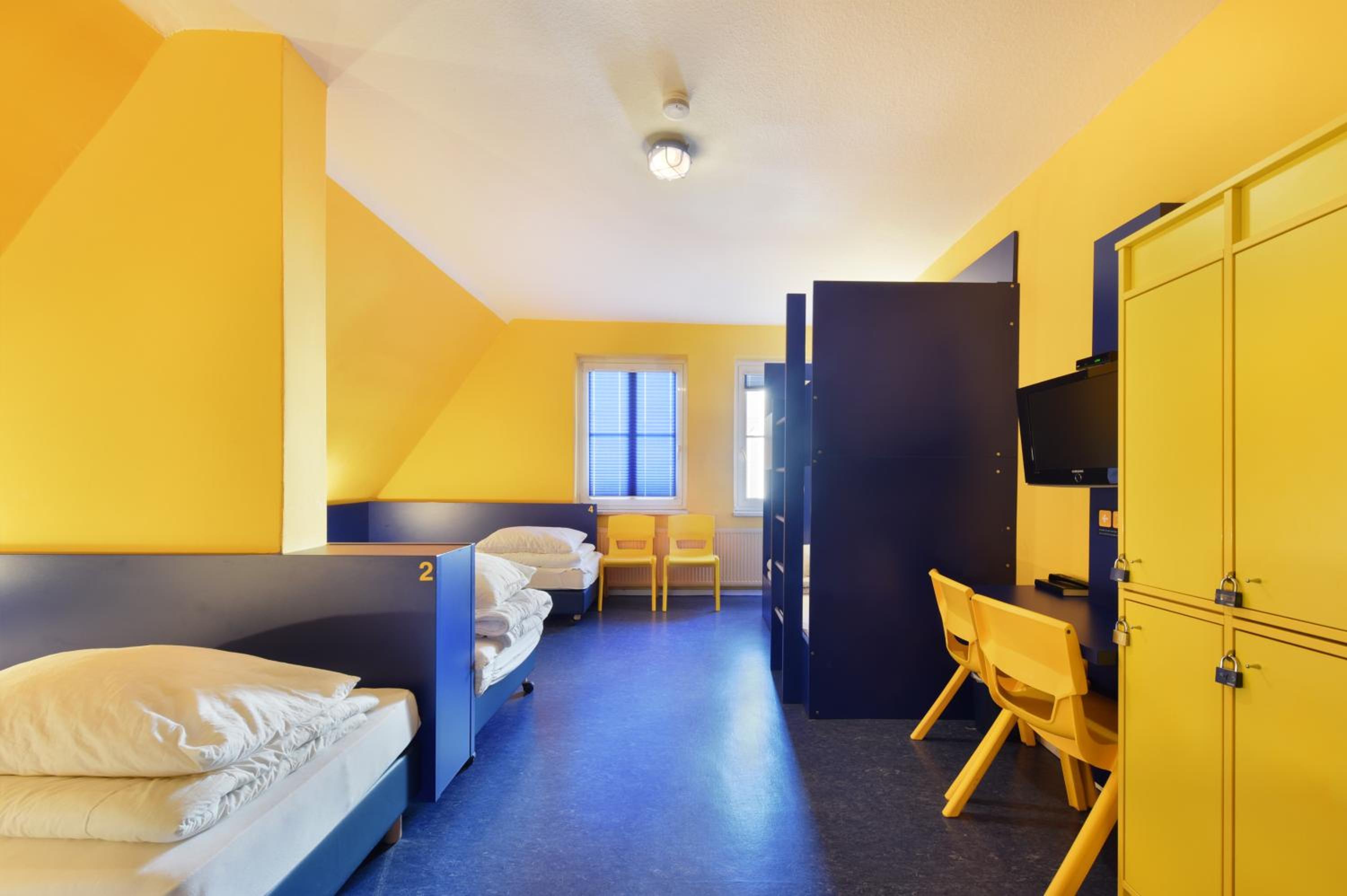 Hannover Vacations - Bed'nBudget Expo-Hostel Rooms - Property Image 33