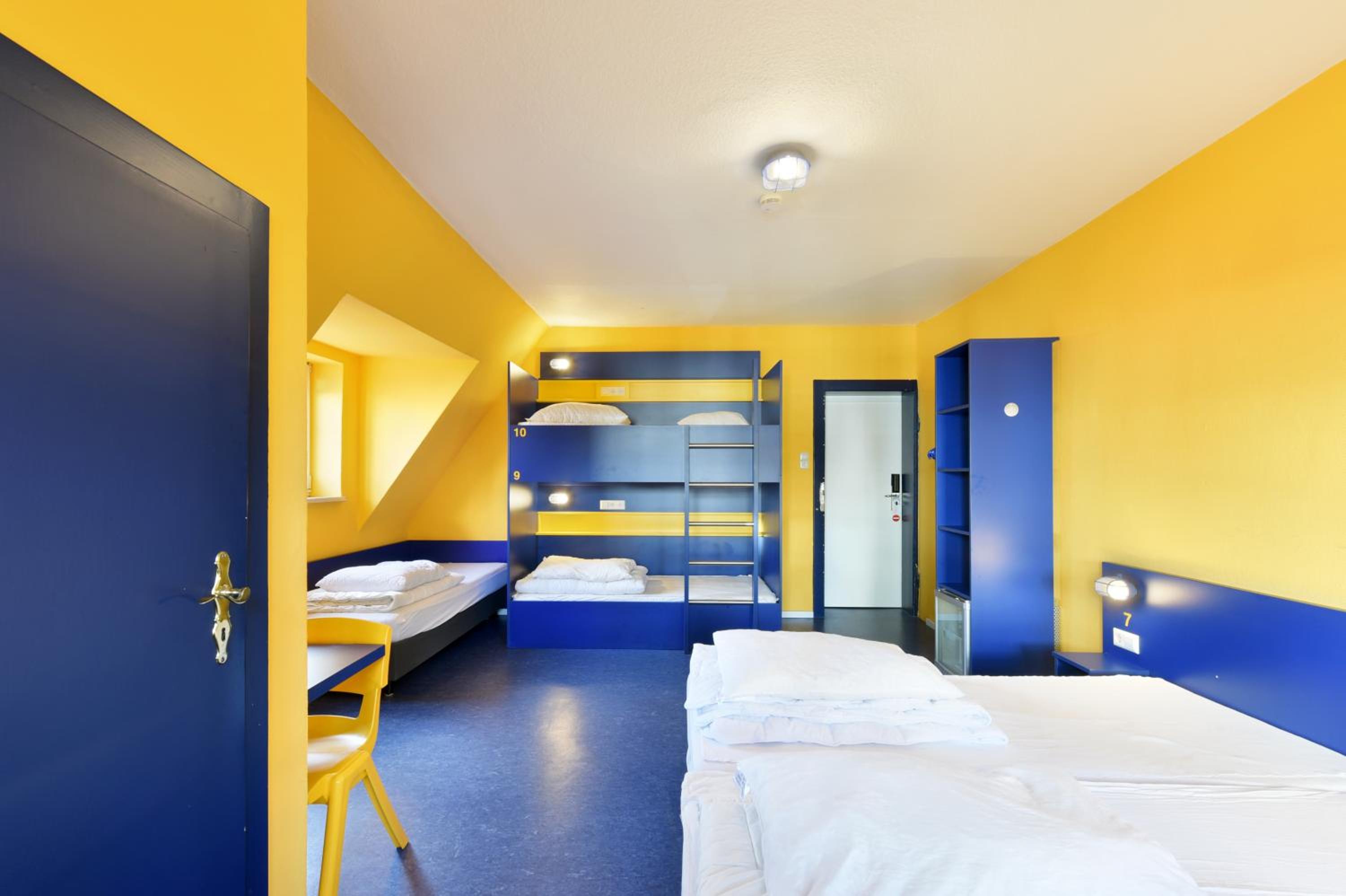 Hannover Vacations - Bed'nBudget Expo-Hostel Rooms - Property Image 38