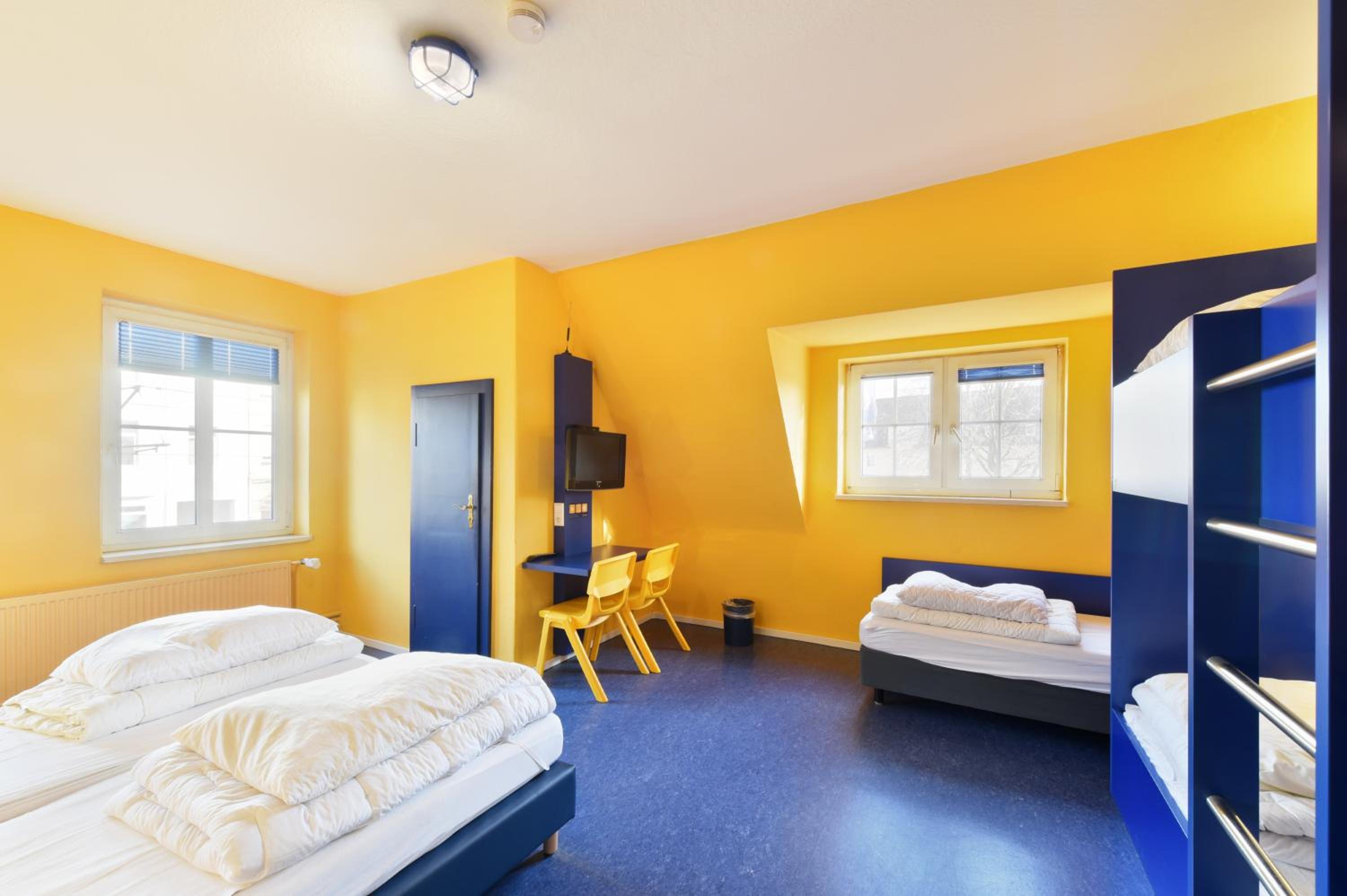 Hannover Vacations - Bed'nBudget Expo-Hostel Rooms - Property Image 39