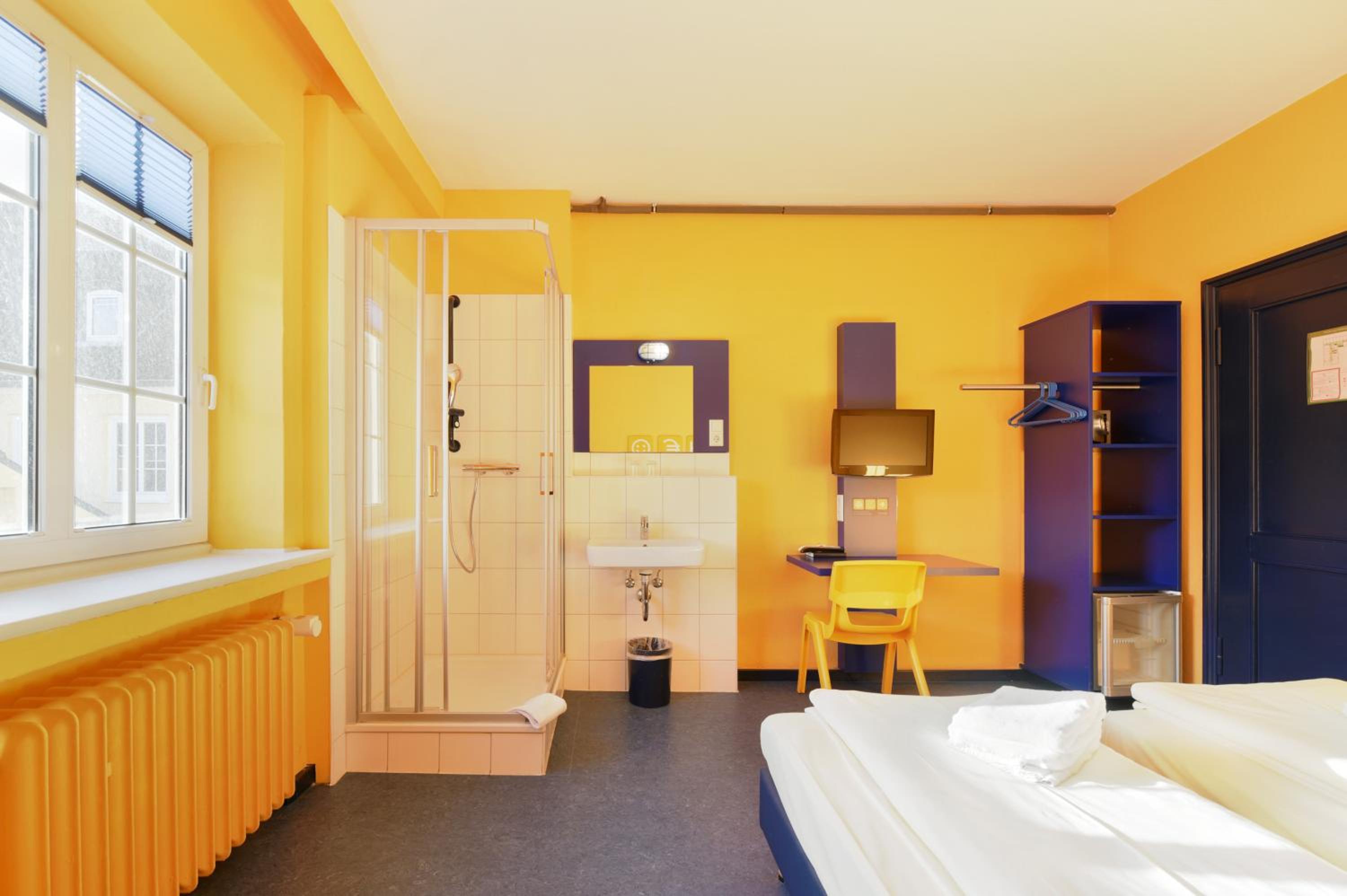 Hannover Vacations - Bed'nBudget Expo-Hostel Rooms - Property Image 22