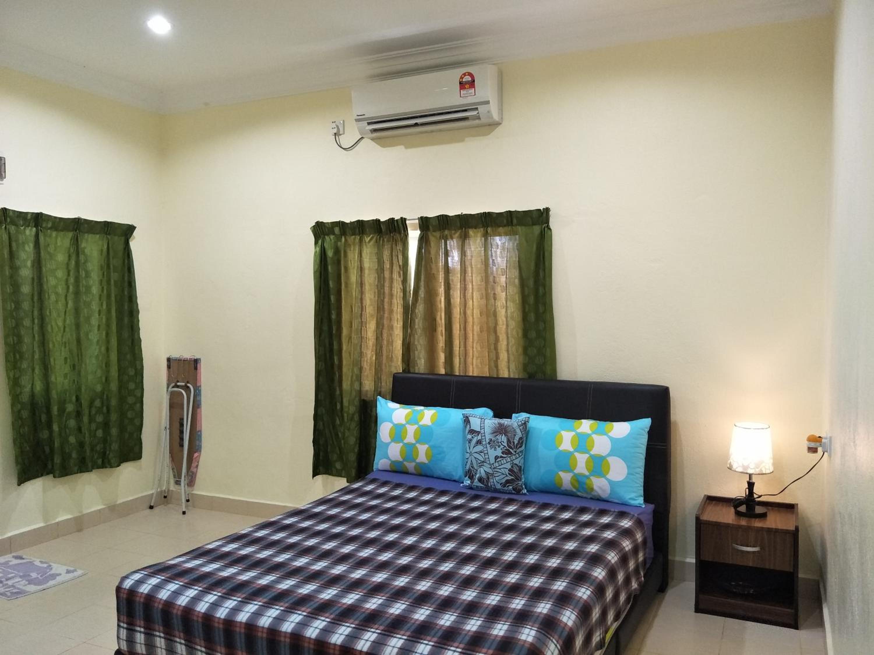 Motel Aurora Damai