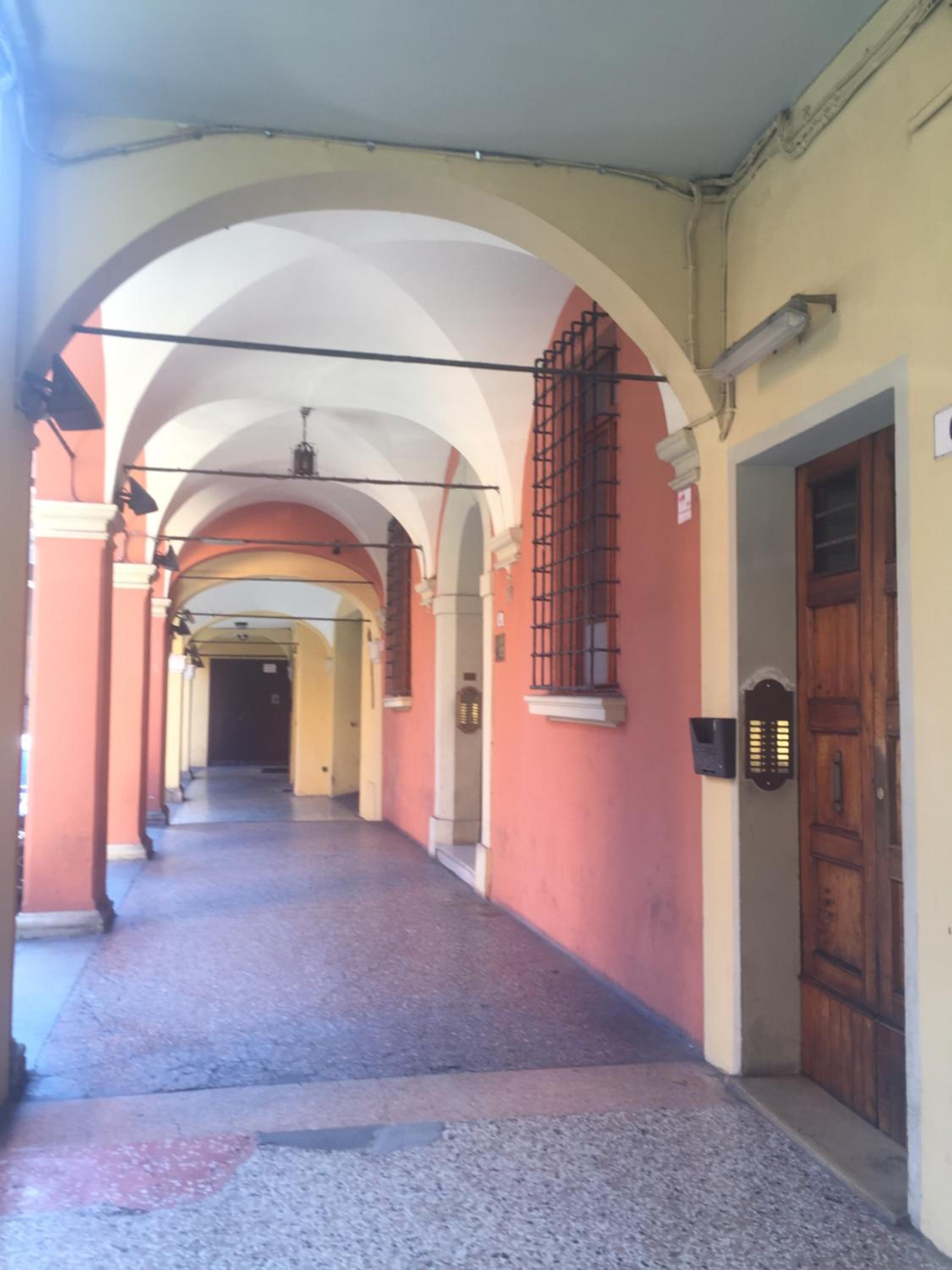 Portici di via Piella (monolocale) view 4