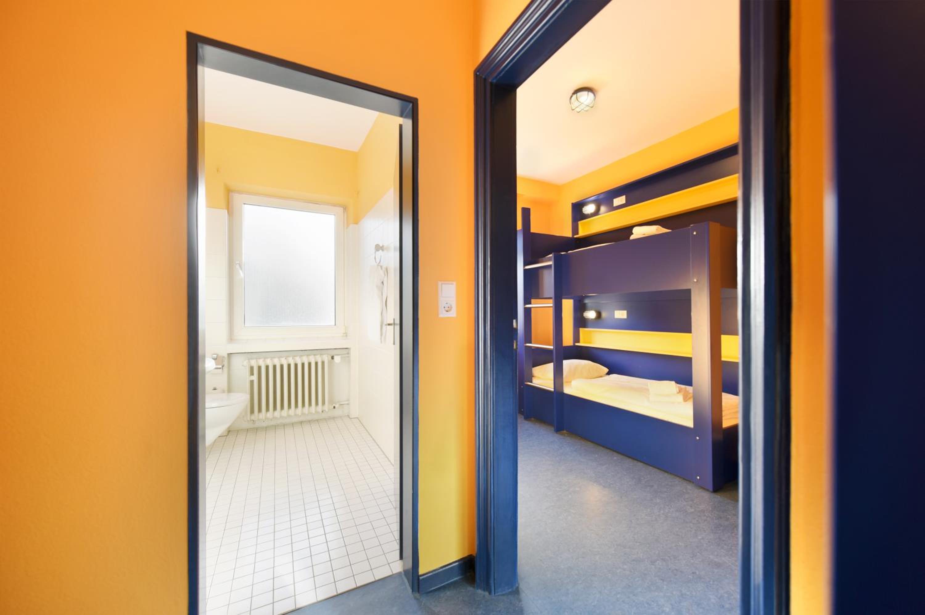 Hannover Vacations - Bed'nBudget Expo-Hostel Rooms - Property Image 12