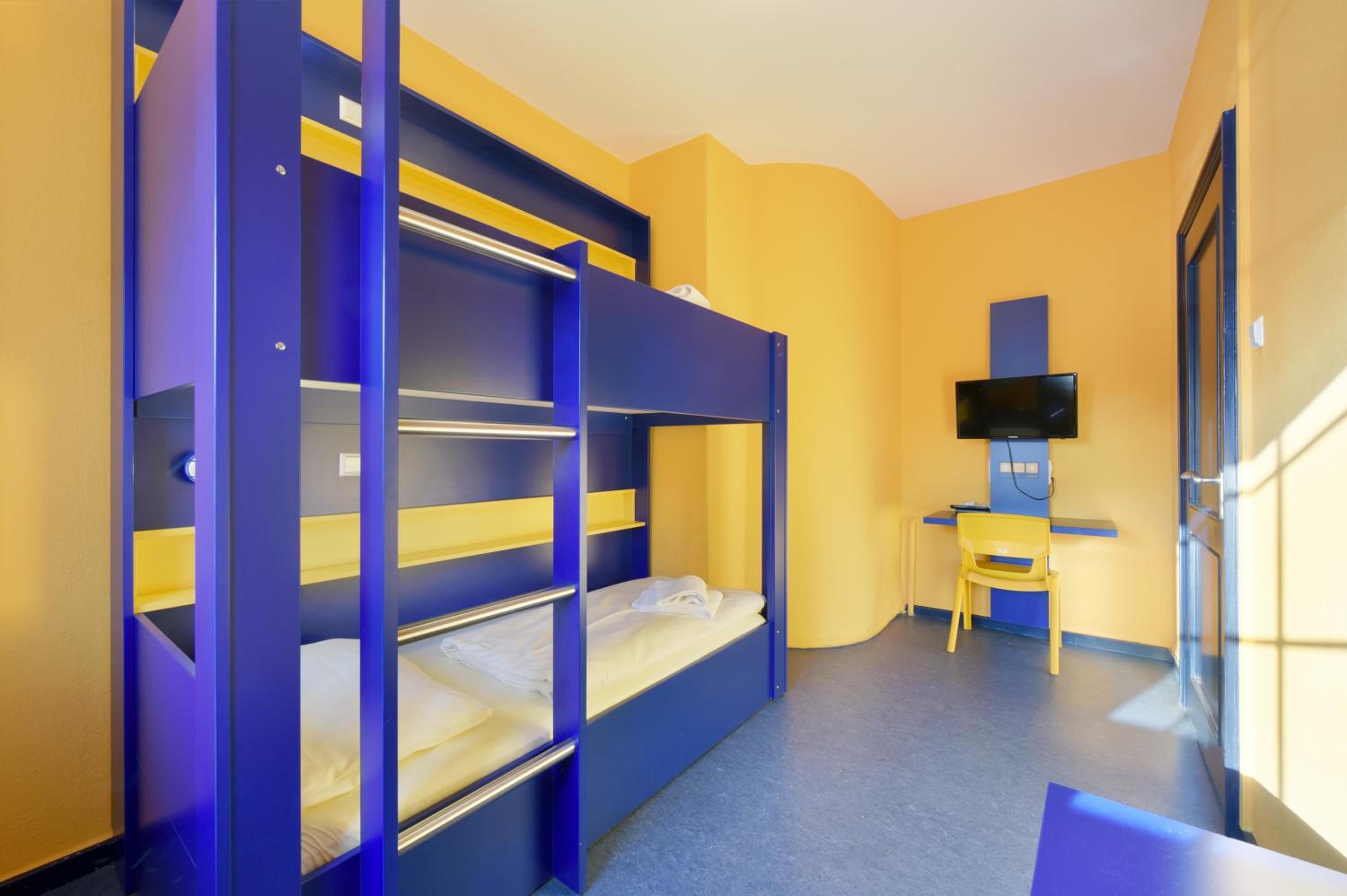 Hannover Vacations - Bed'nBudget Expo-Hostel Rooms - Property Image 9