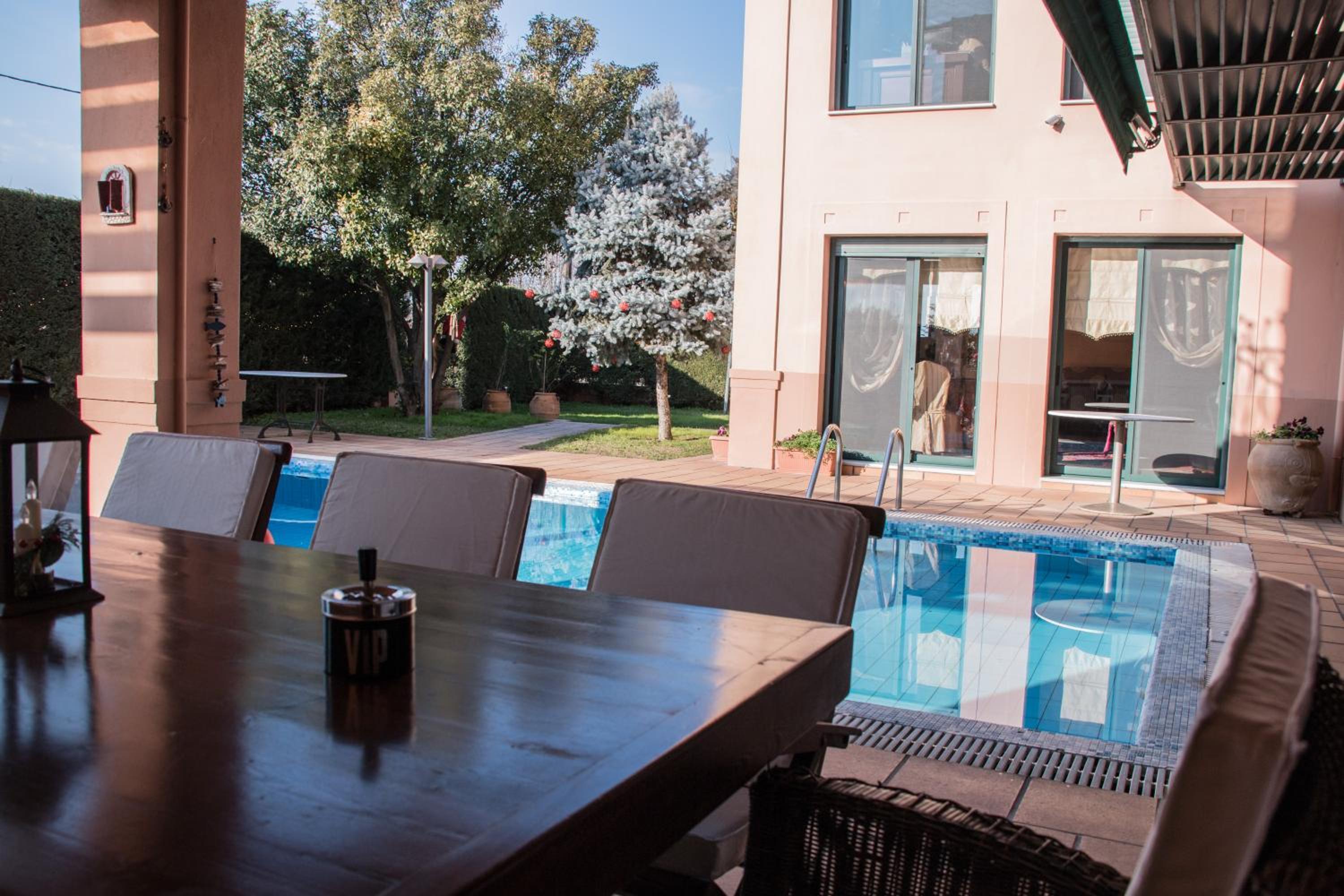 Photo 51