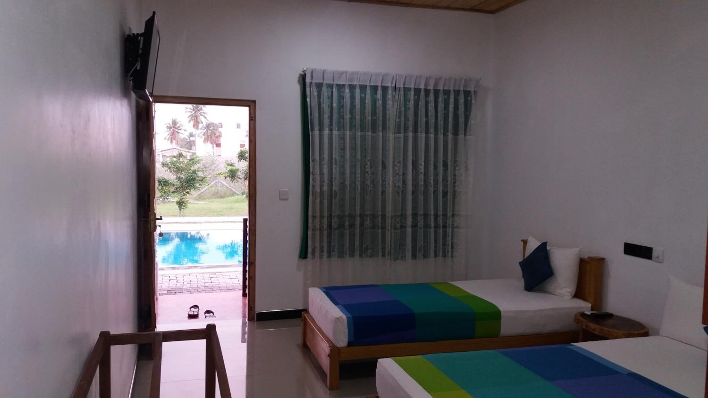 Shan Guest and Restaurant Nilaveli