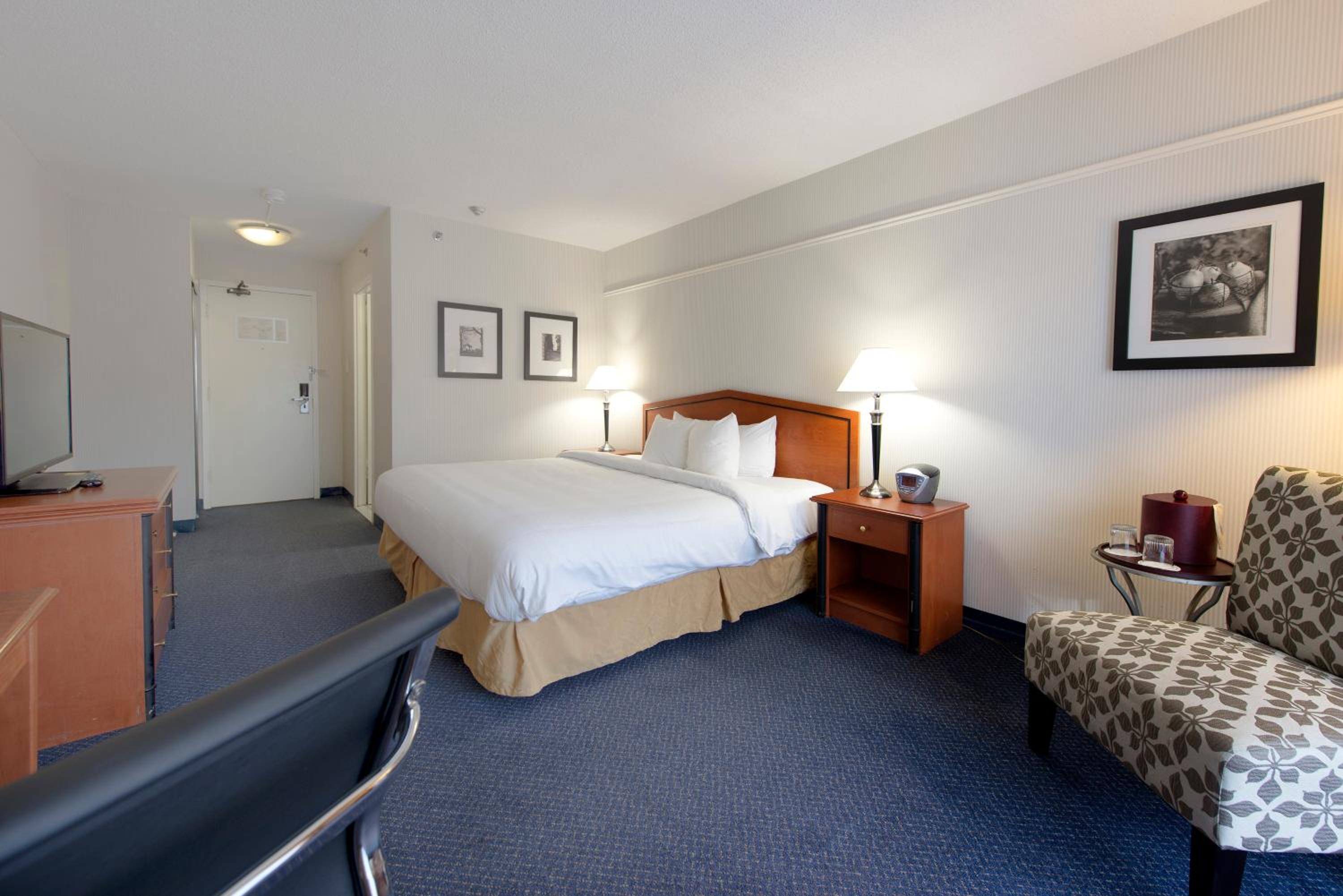 Toronto Don Valley Hotel and Suites-3