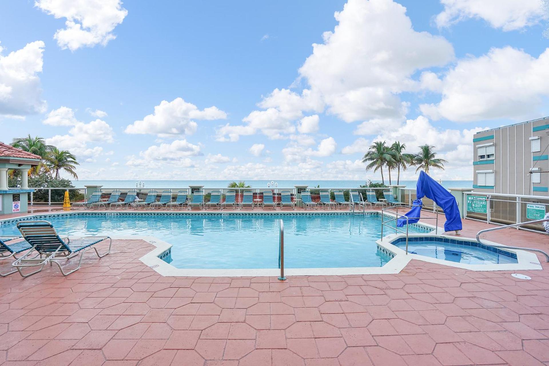 Hollywood Beach Tower