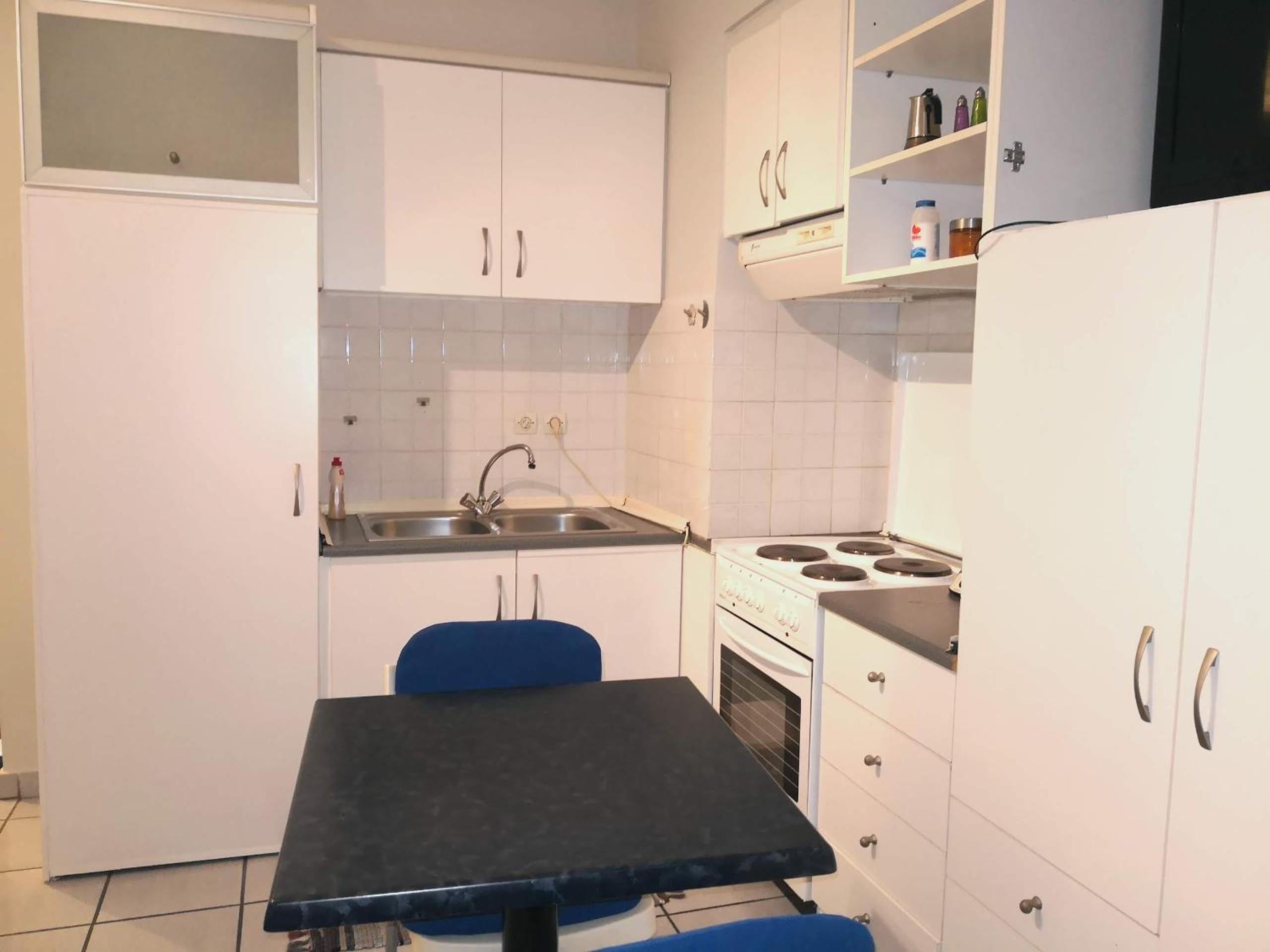 Zenios Kisamos-Pretty comfy studio