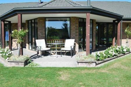 Chester Oaks B&B