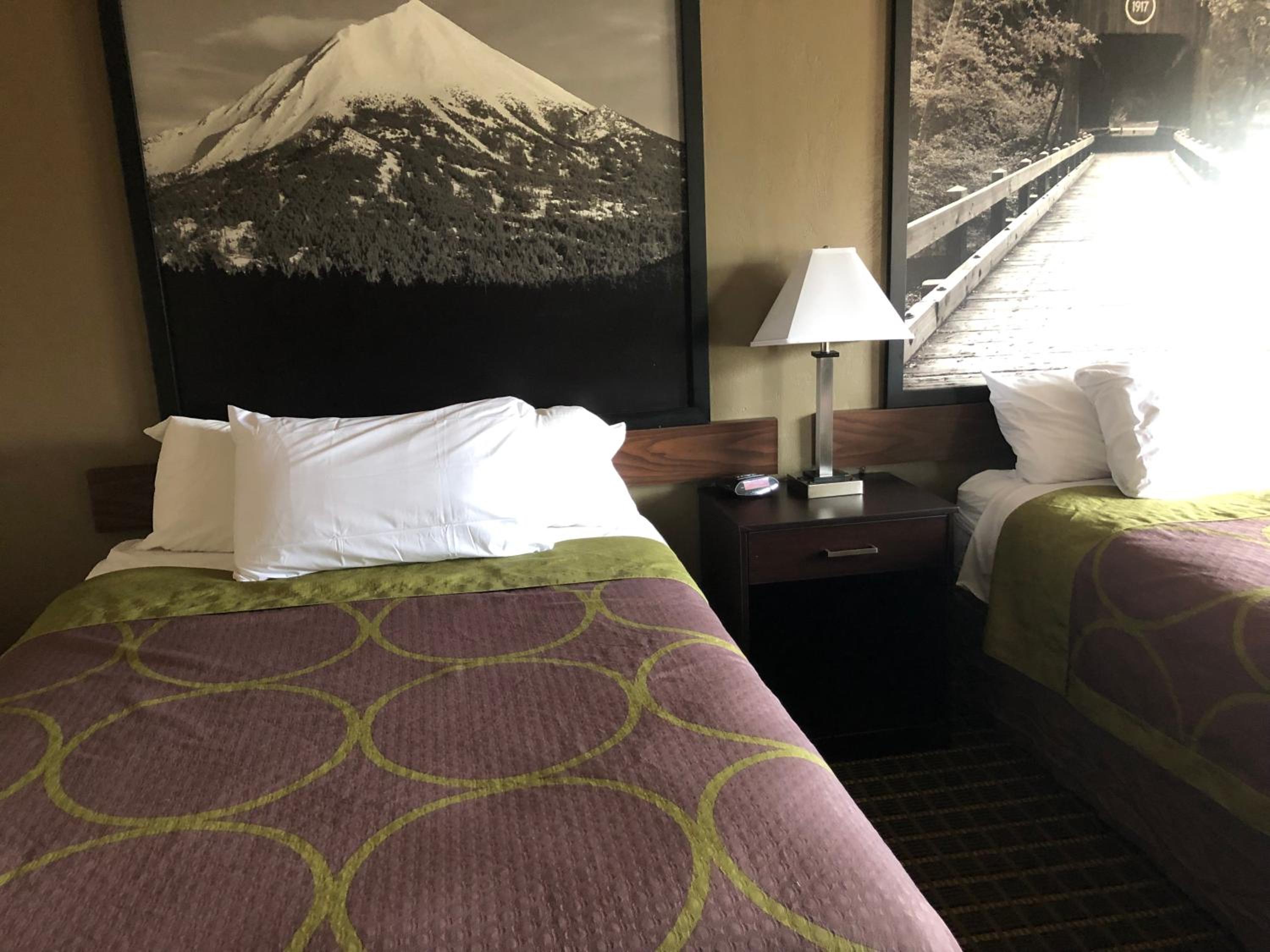 Albany Vacations - Super 8 by Wyndham Corvallis - Property Image 2