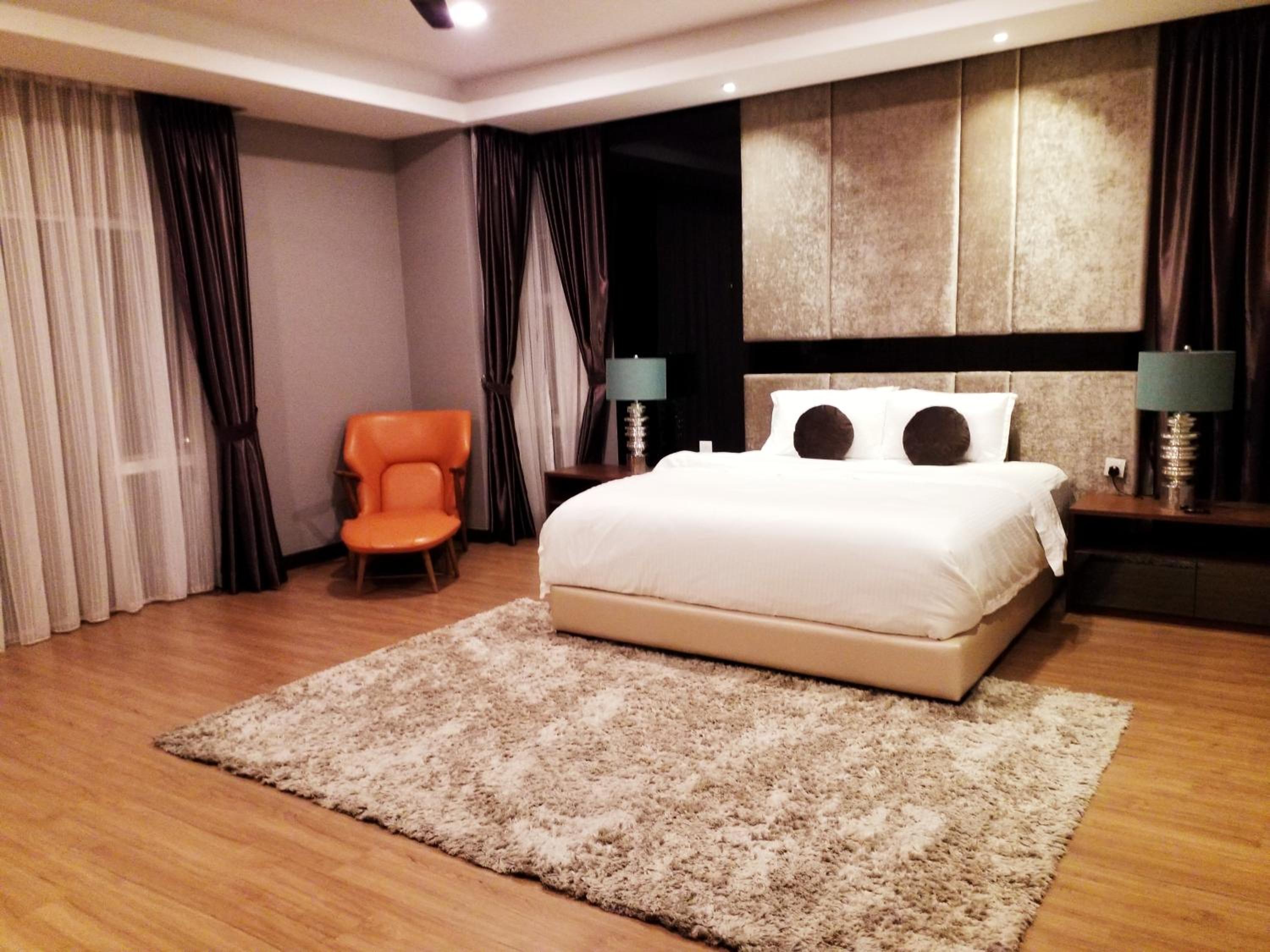 Zinnia Residence