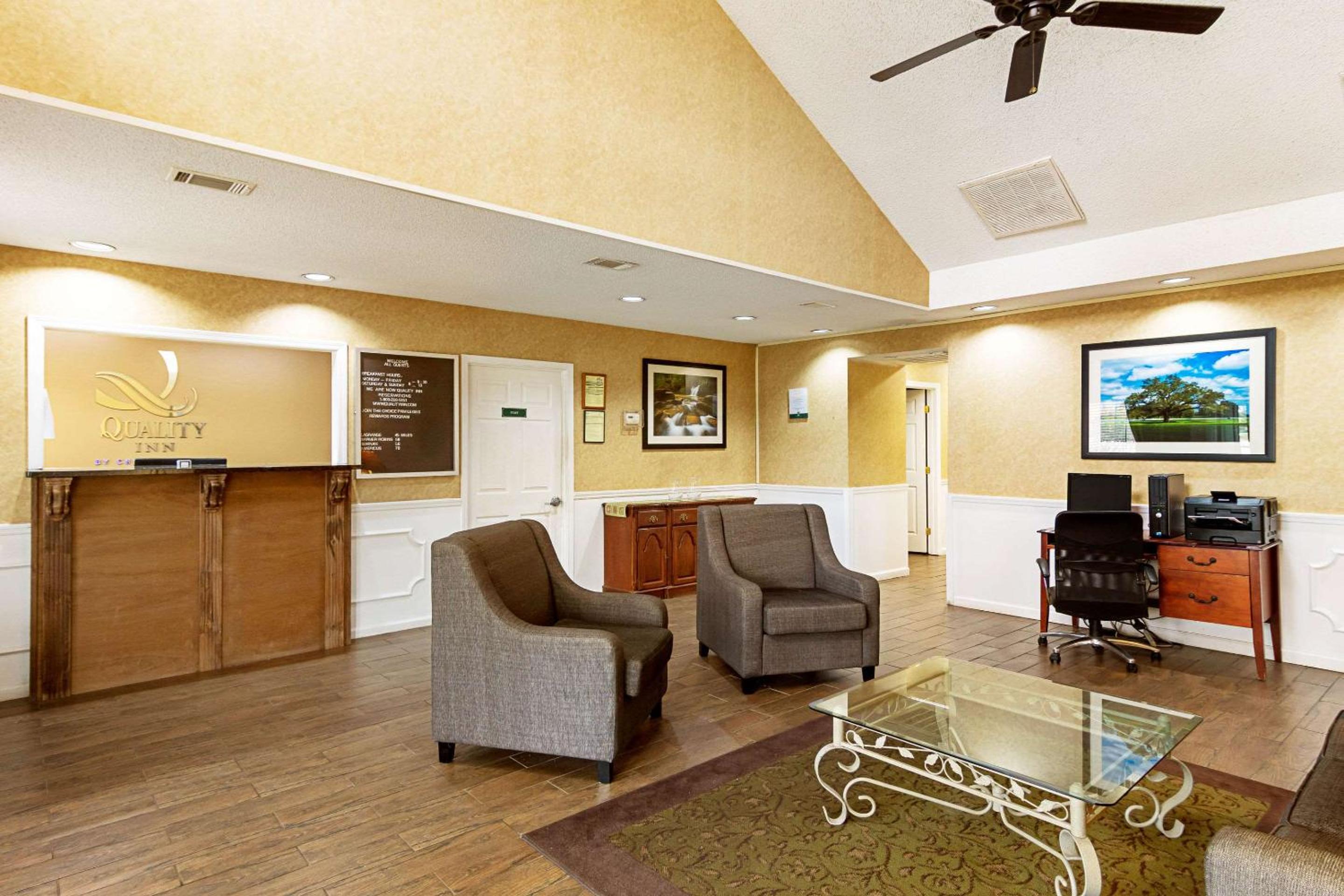 Quality Inn Thomaston view 5
