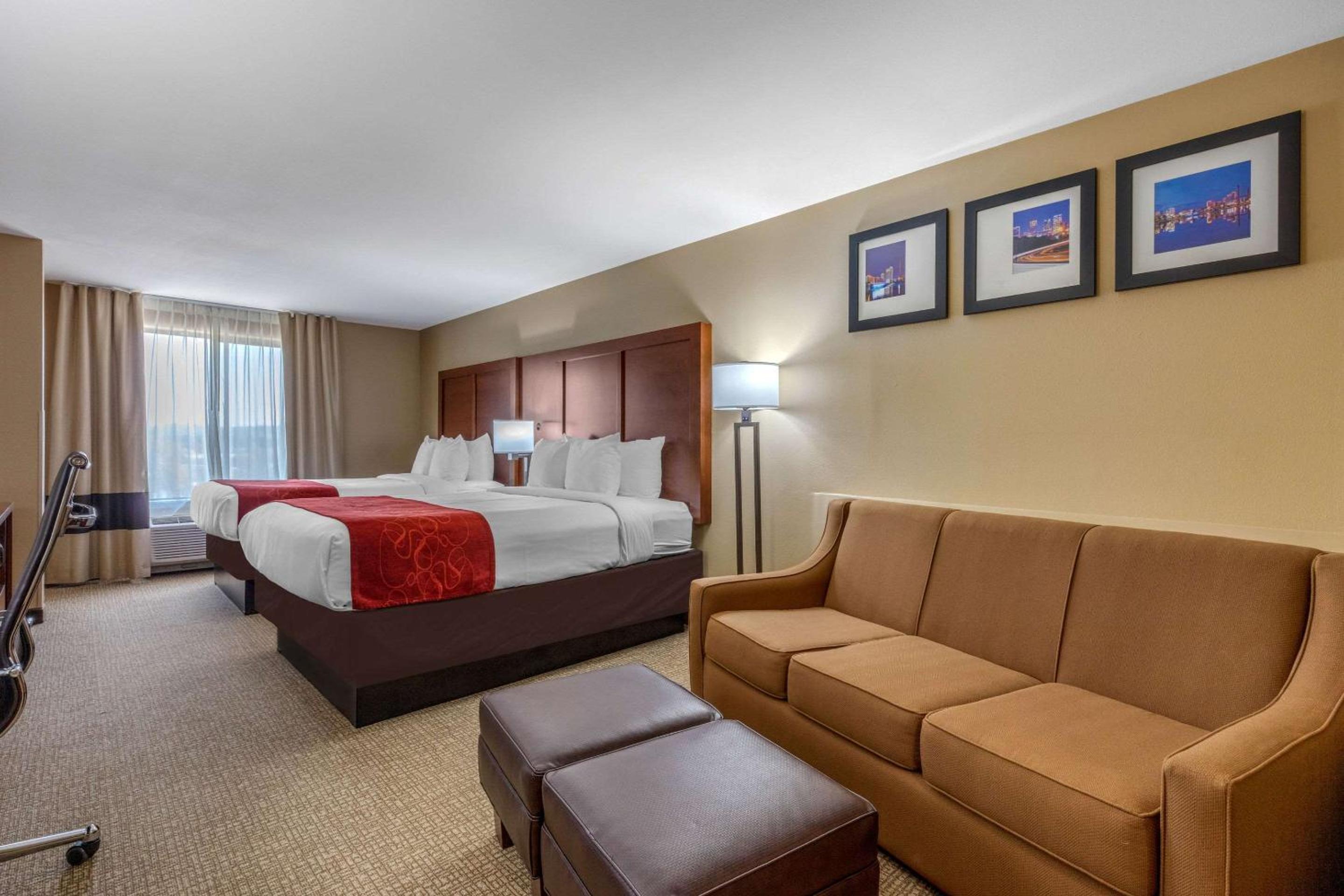 Birmingham Vacations - Comfort Suites Pelham Hoover I-65 - Property Image 3